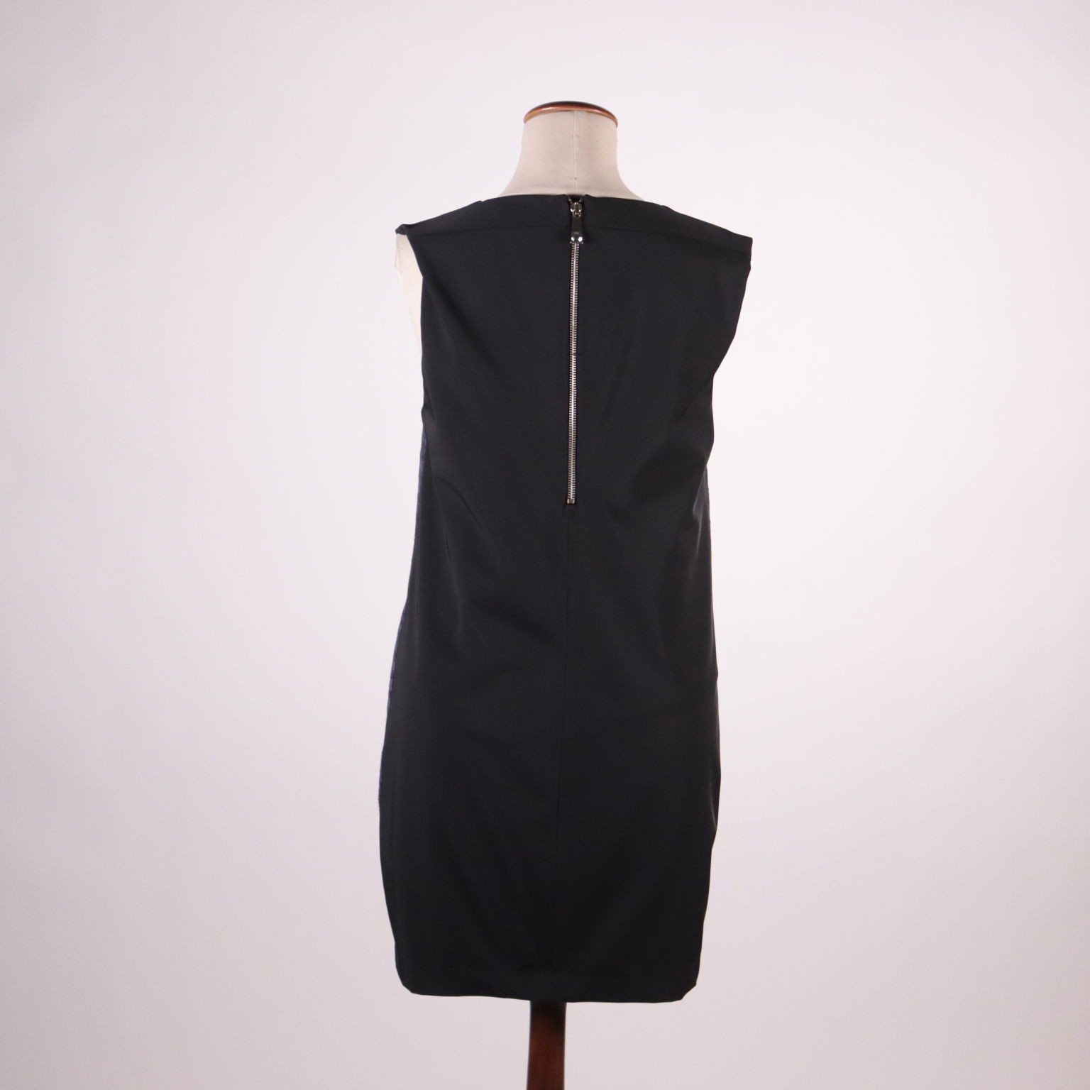Pinko Pied de Coque Sheath Dress Second Hand US Size 4