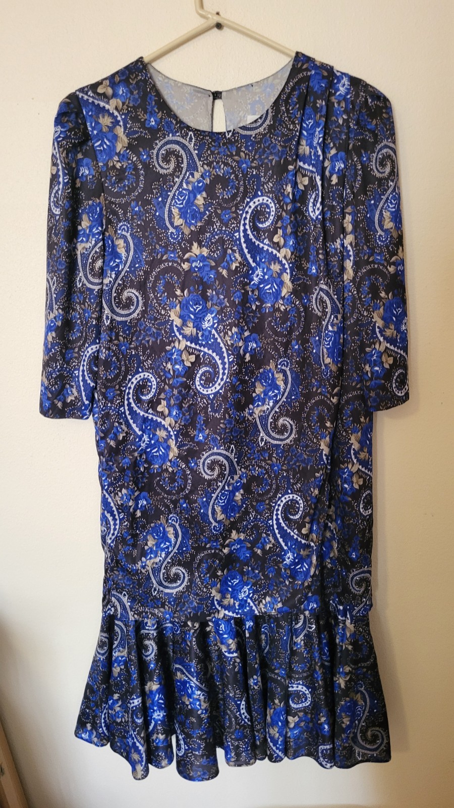 Vintage Risa Ann NY Blue Paisley Pleated Party Dress 14.5 Key Hole Back 80s 90s