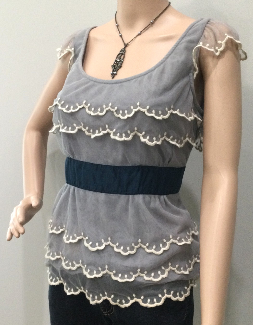 RARE Romantic Anthropologie Floreat Top 8 Embroidered Victorian Cottagecore