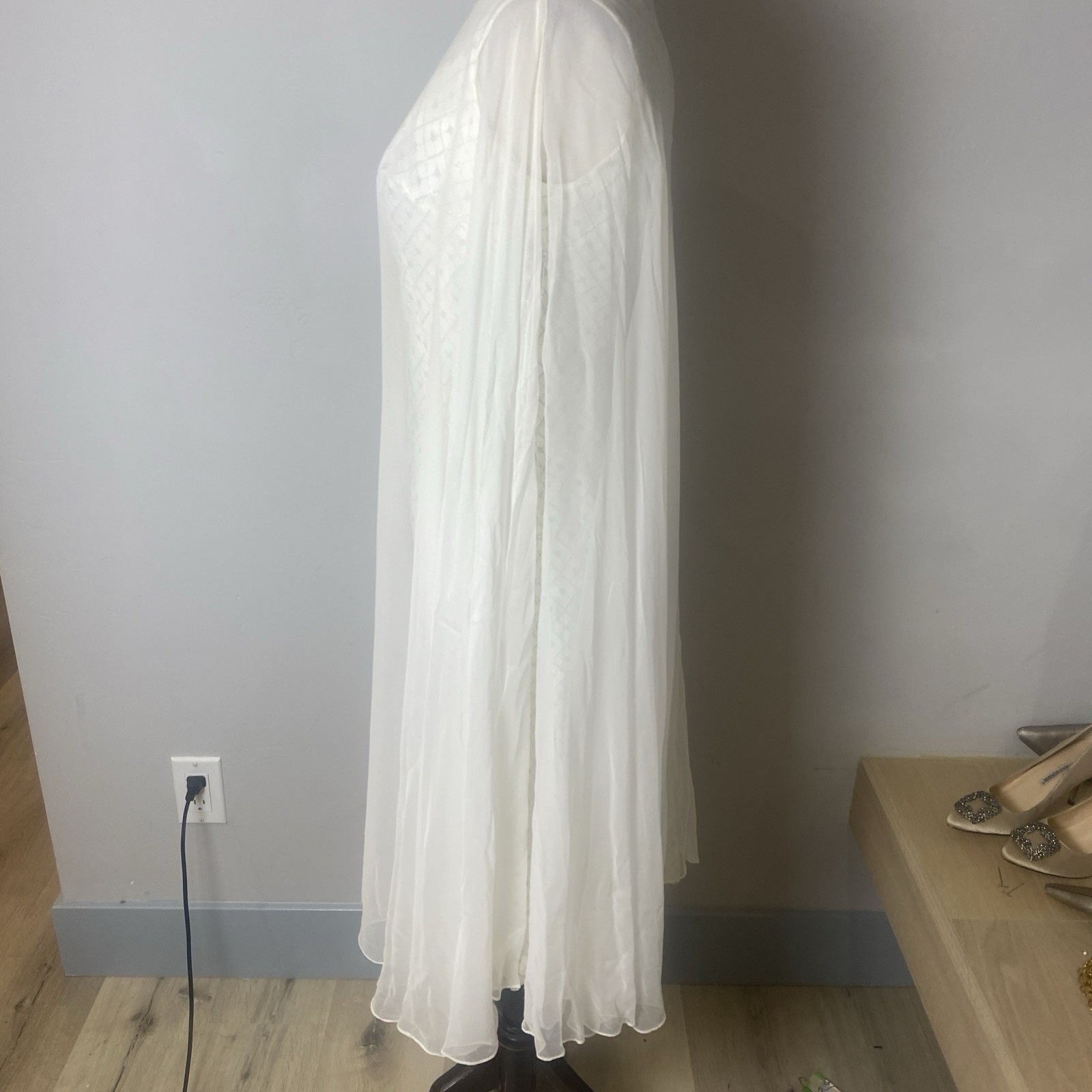 VTG 60’s White Chiffon Flowing Fitted Dress Metallic Threading S/M Cocktail MOD