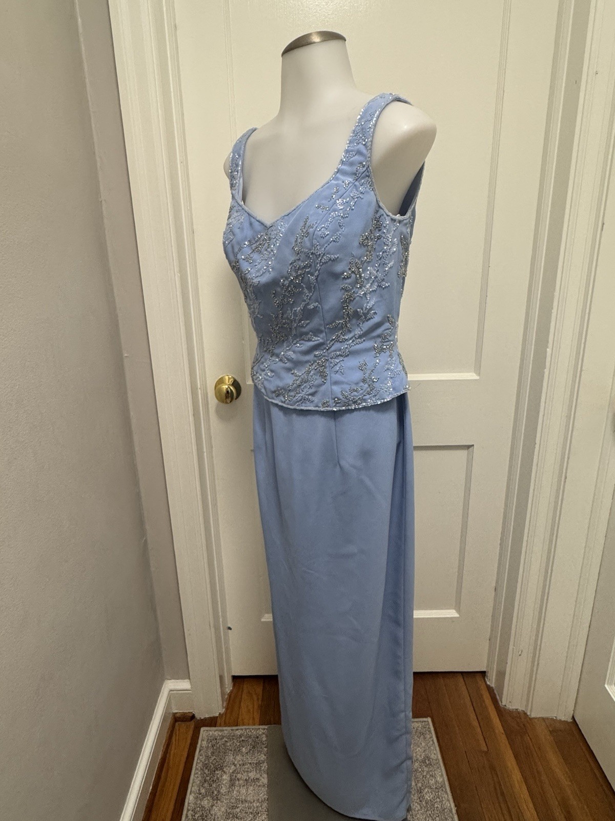 Jean De Lys Periwinkle Blue Sequin Embellished Column Gown Evening Formal Size 6