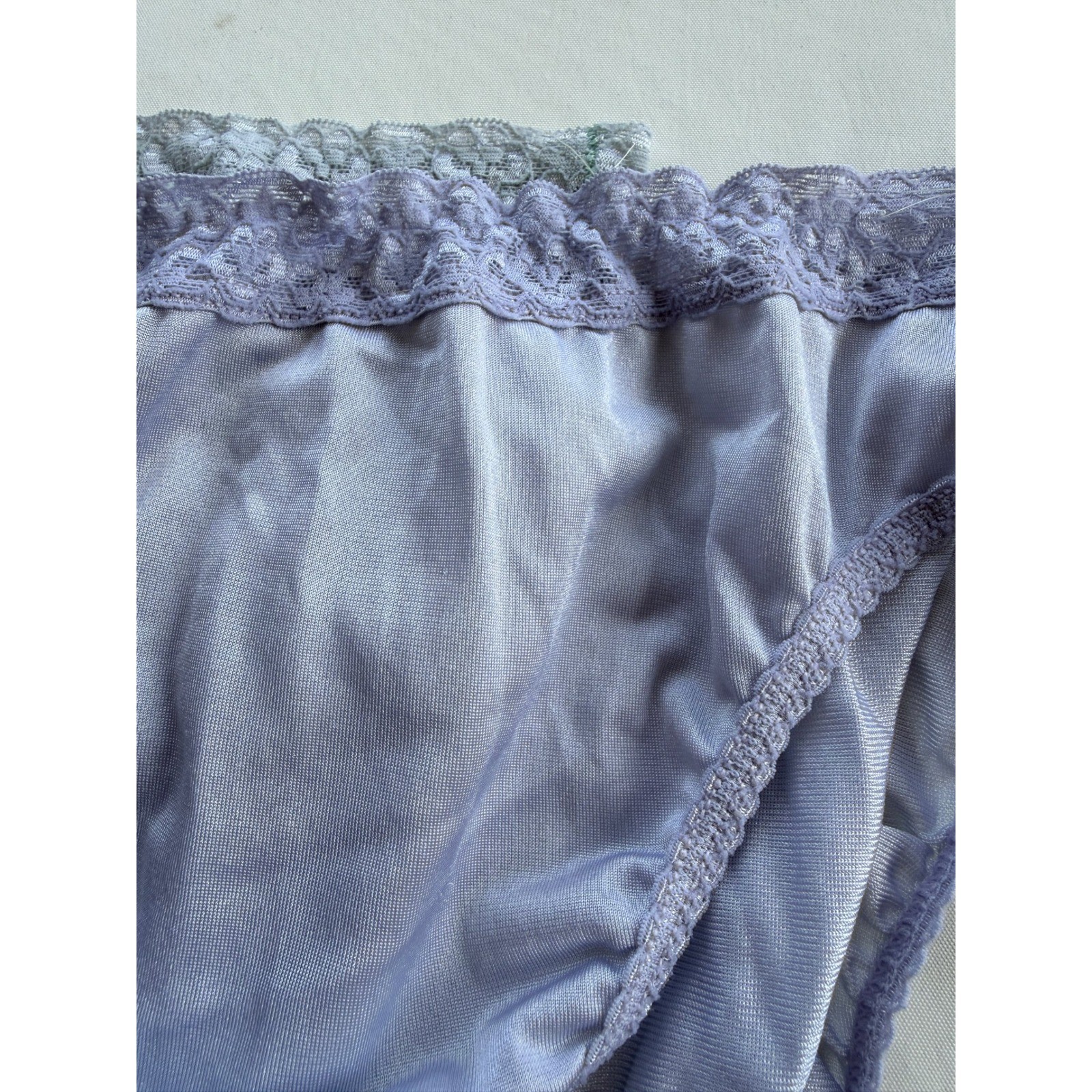 2 Vintage 80&rsquo;s Fruit of the Loom High Cut Brief Panties Lace Trim Purple Blue