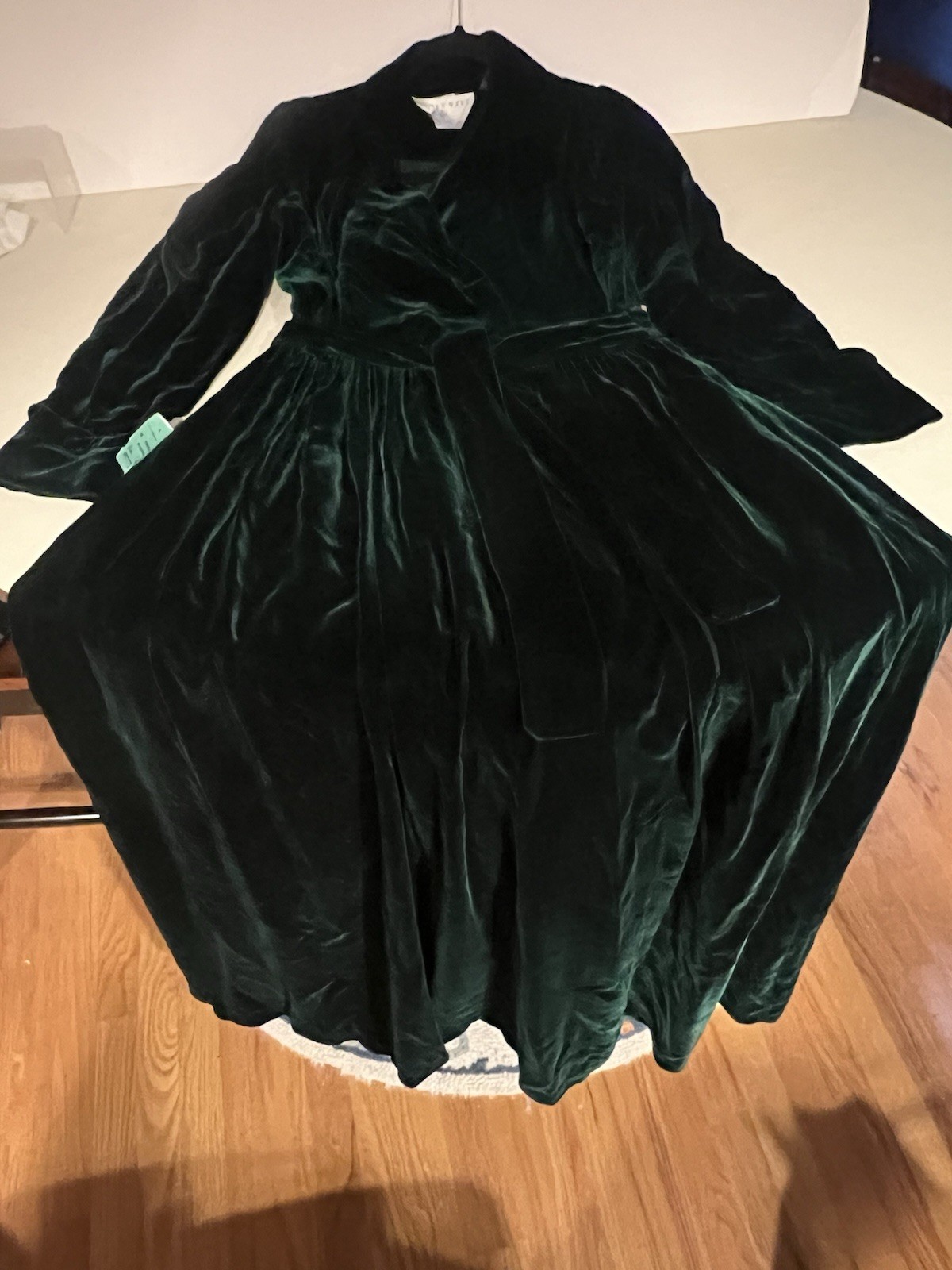 Eileen West Queen Anne&rsquo;s Lace Forest Green Velvet Long Robe New w/Tag Vintage