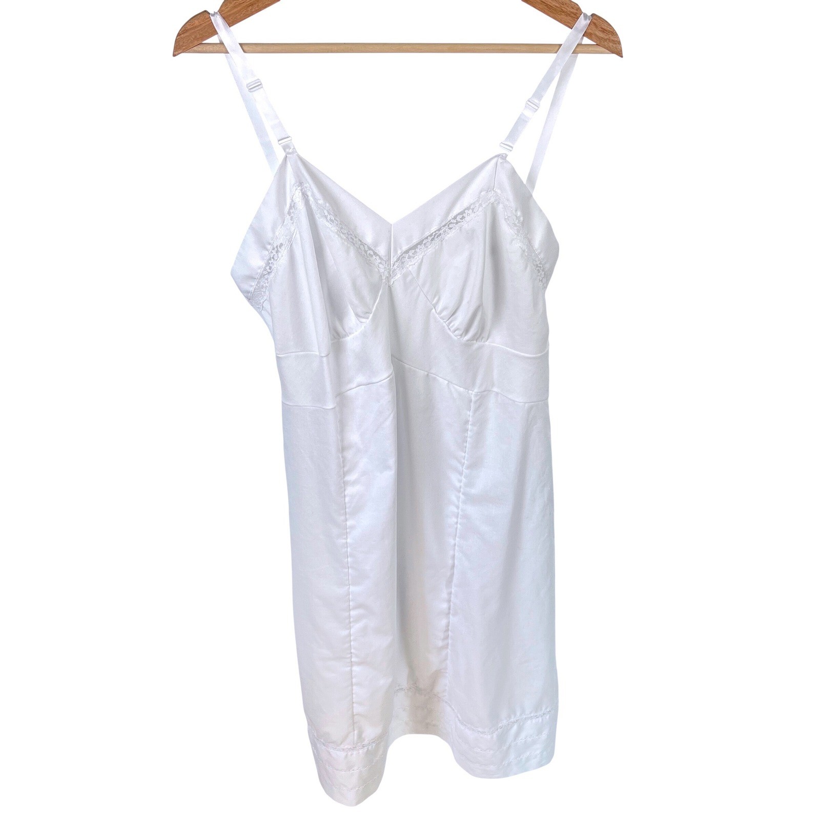 Dixie Belle Vintage White Lace Trim Full Slip Style 110 Size 40 Average USA Made