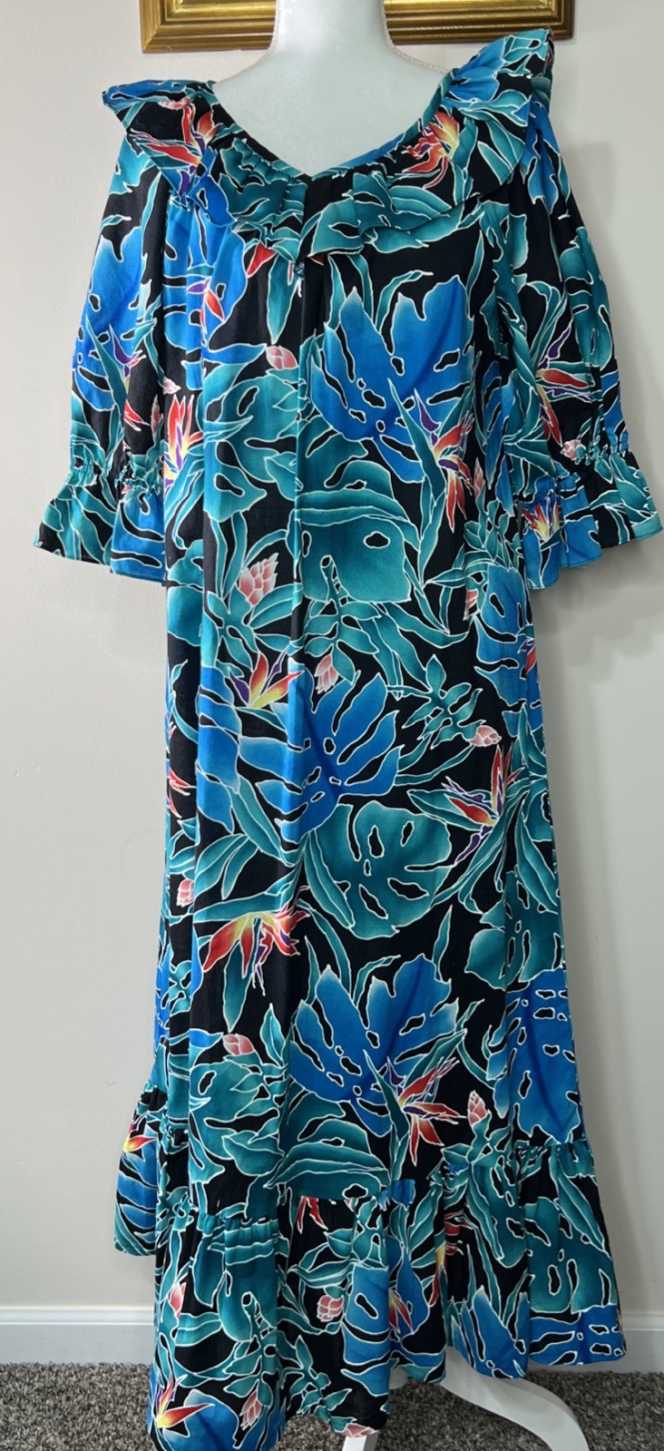 Vintage 80s Hilo Hattie Womens M Colorful Bird of Paradise Hawaiian Muumuu Dress
