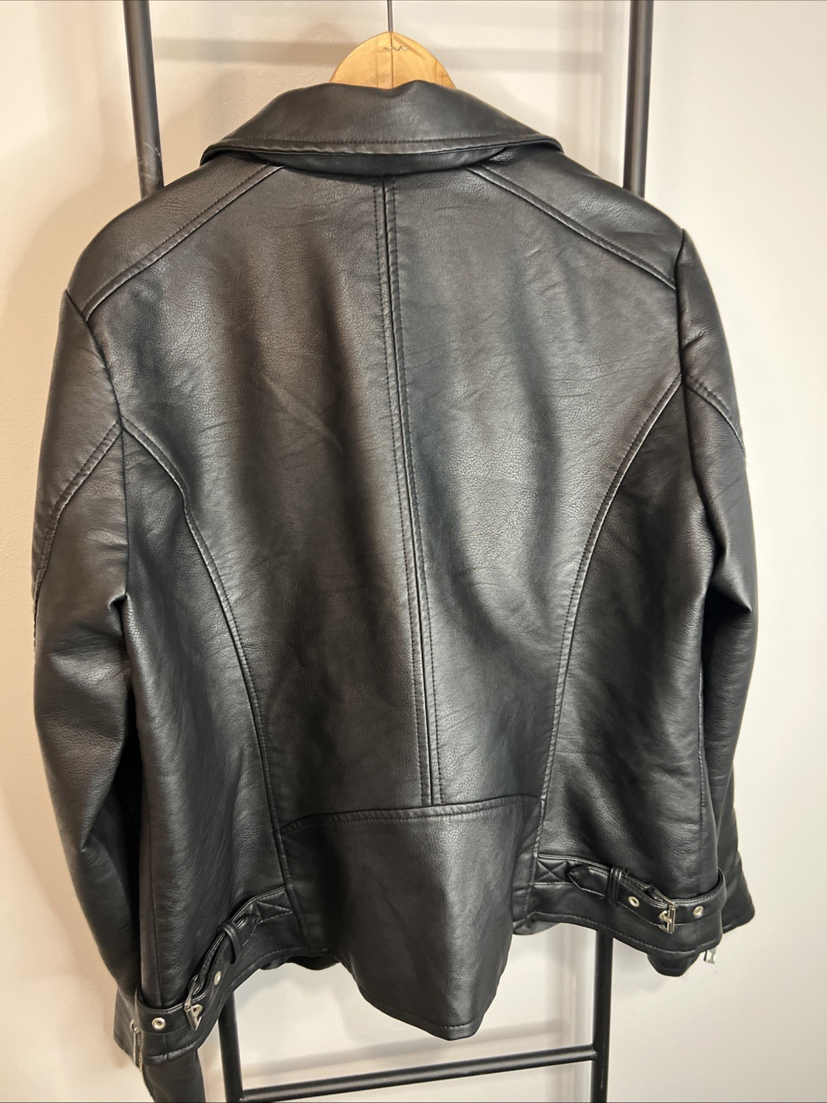 A.n.a Women&rsquo;s Faux Leather Jacket Size XL