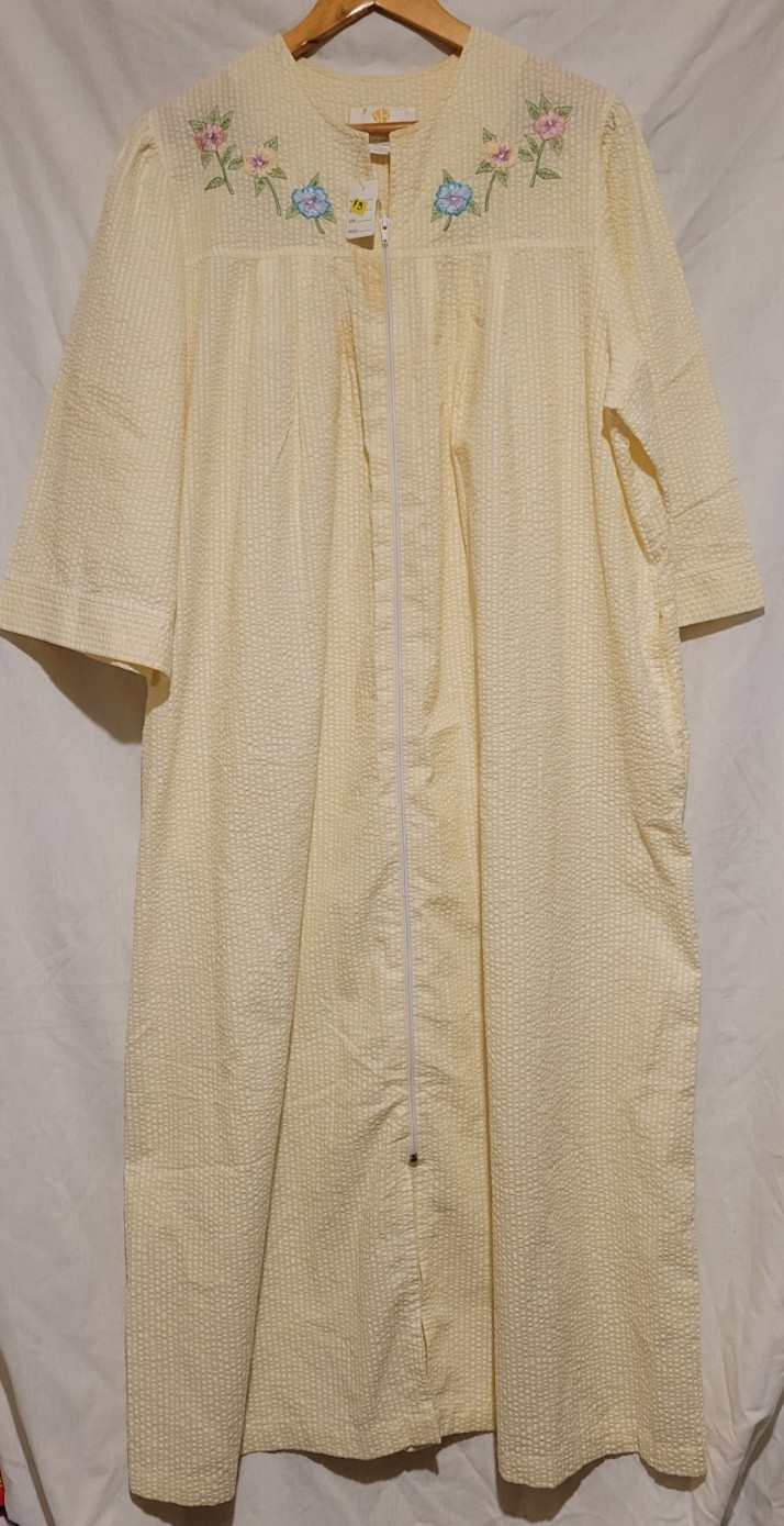 Vintage StanHerman Zipper Robe Duster Size XL Floral Embroidered Col SoftYellow