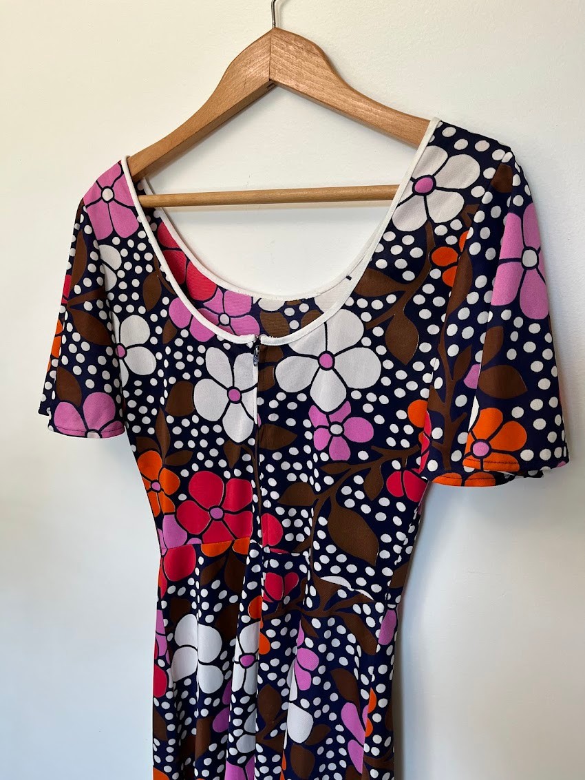 Vintage 1970s Groovy Floral Mini Dress Pop Art Mod Retro Warhol Print XS/S