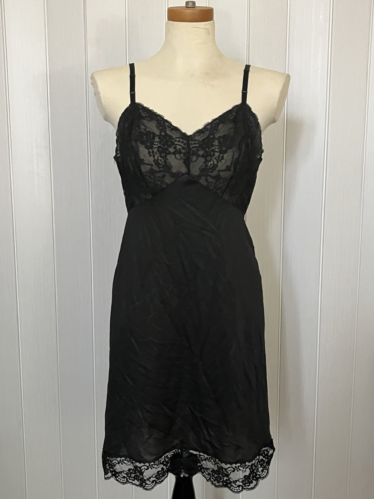 Van Raalte Vintage Original Black Nylon Lace Slip S MPN 34 Everyday 34in Hem