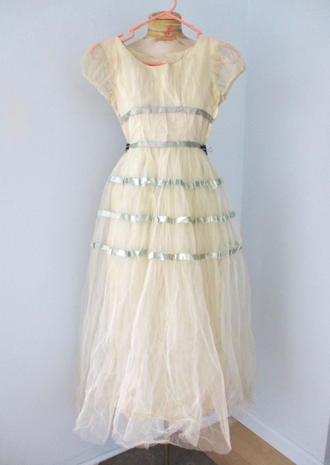 Vtg 40s 50s ivory prom ball gown long evening dress blue ribbon tulle taffeta XS