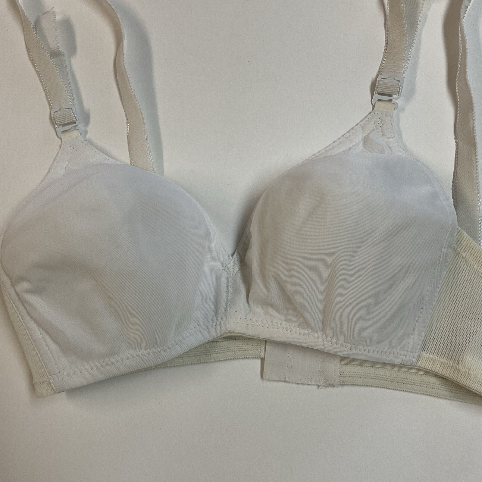 Vintage Exquisite Form 32C White Wireless Bra Seamless Multi-Way 70s Lingerie
