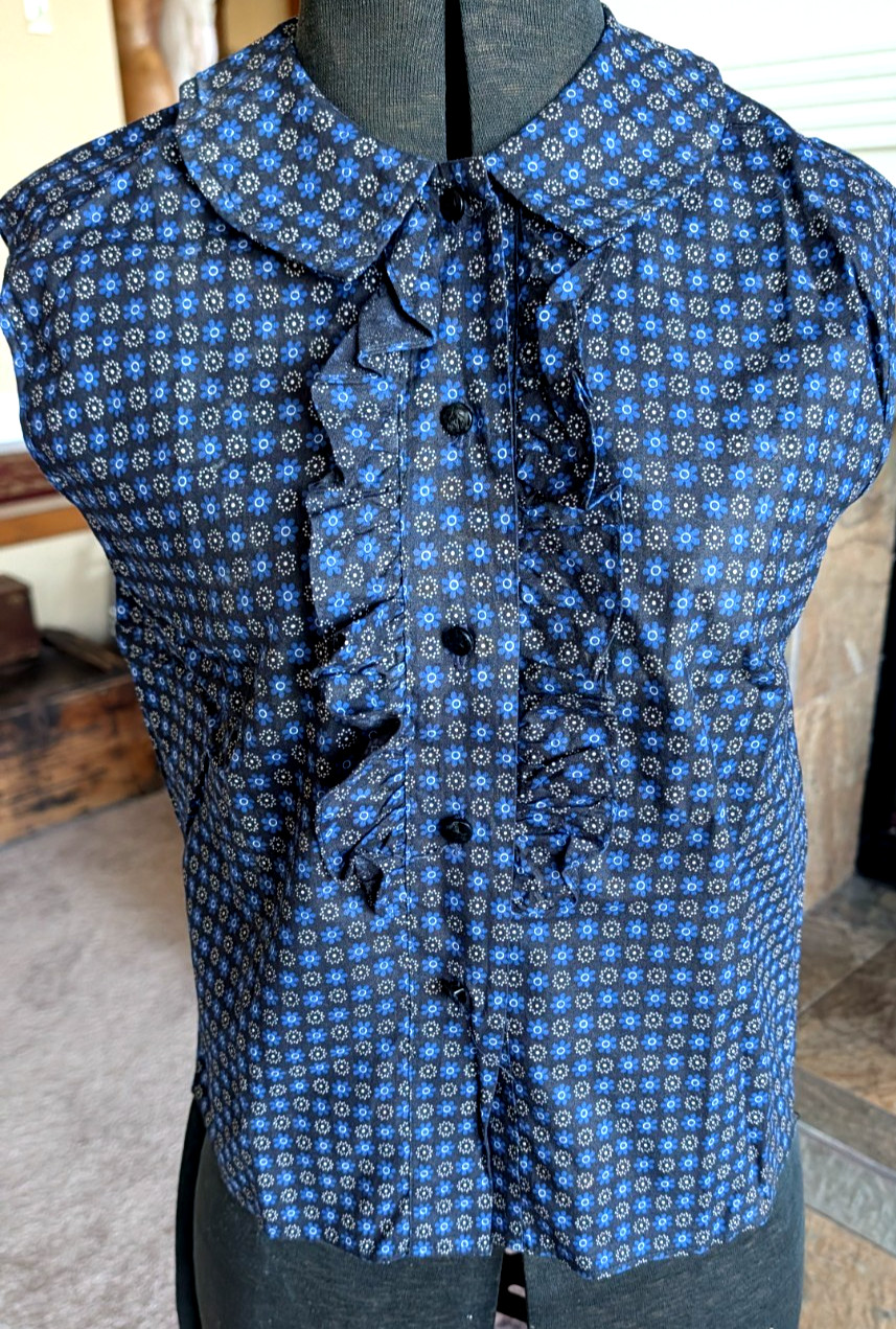 Vintage 1950s Navy Blue w/ pattern Cotton Sleeveless Blouse 1960s