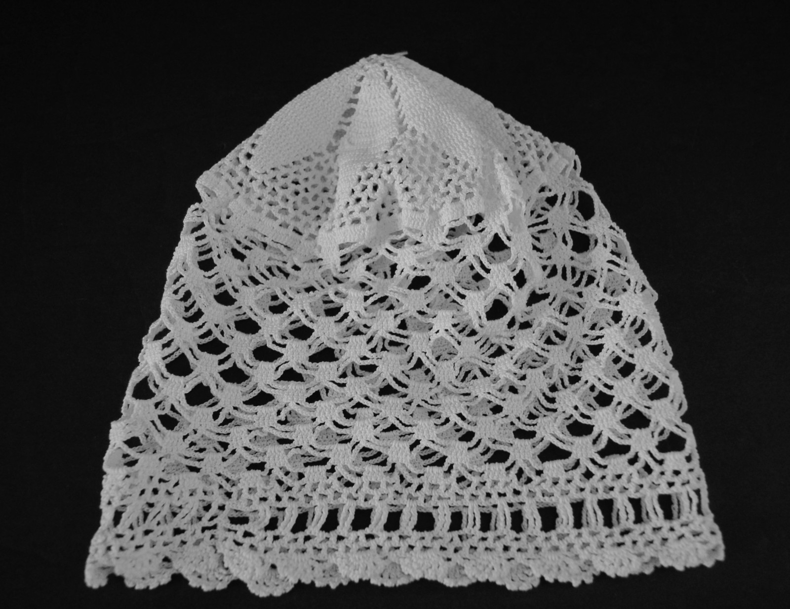 Vintage Crocheted Boudoir Night Cap Sleep Cap Bonnet & Matching Drawstring Bag