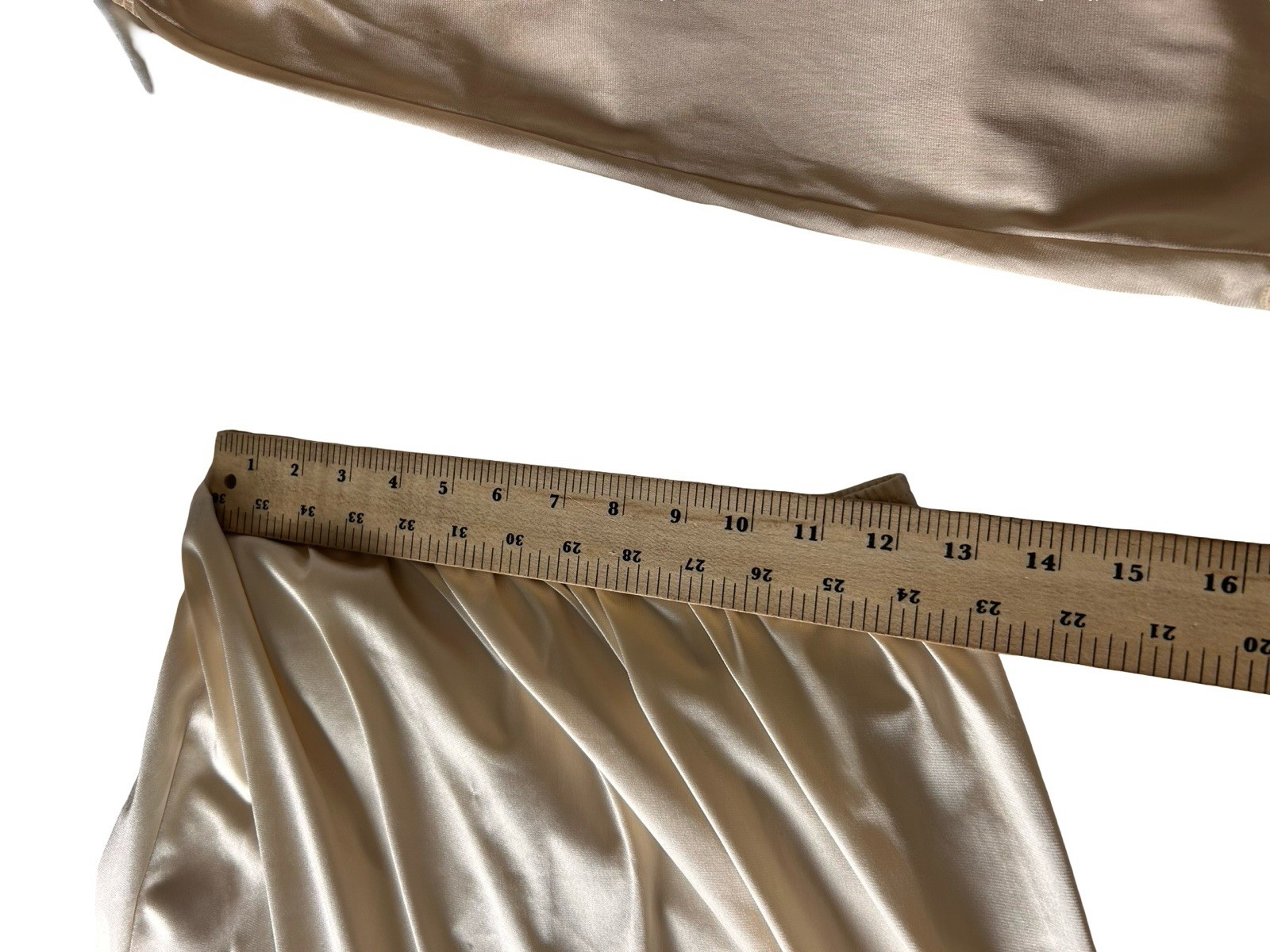 2 VTG Vanity Fair Half Slips Undergarment Size M/L Beige Cream Loose Fitting
