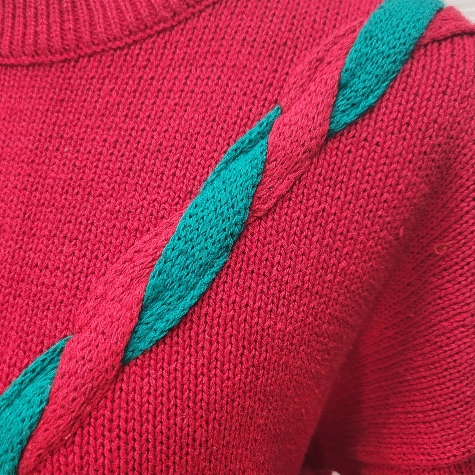 Vintage Jordache Studios Carousel Horse Crew Neck Sweater Sz M Red/Green Holiday