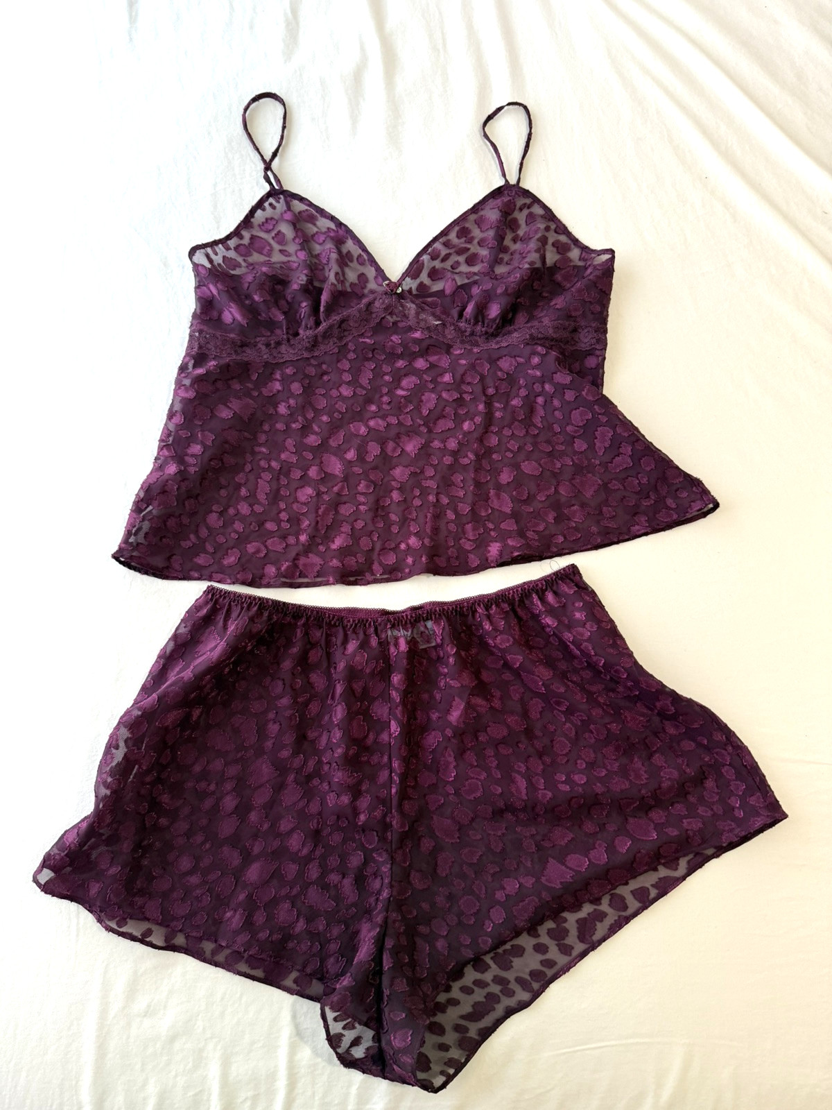 Vtg Gilligan & O&rsquo;Malley 2 pc SHEER Pajama Shorts & Cami Top Set Size Large- Wine