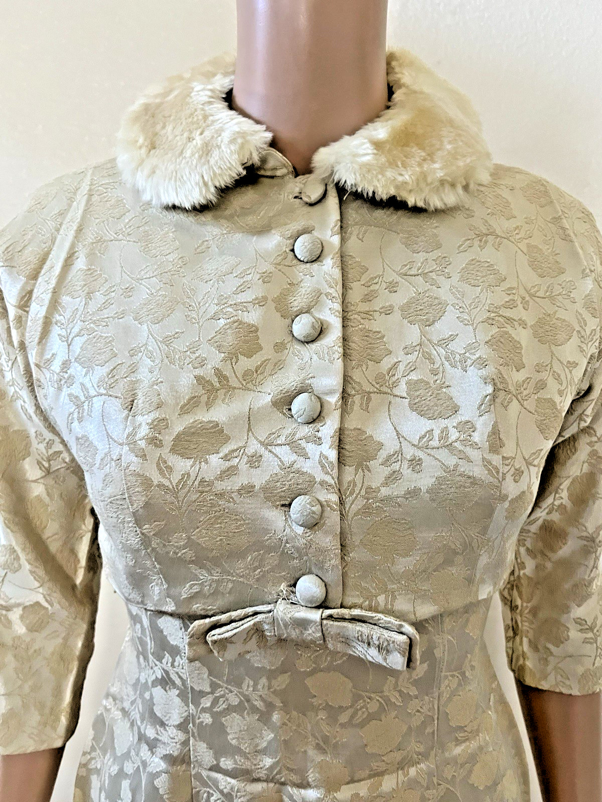 VTG 50s 2 Pc Fur Collar Crop Jacket & Ivory Damask Pencil Dress Suit Set Small**