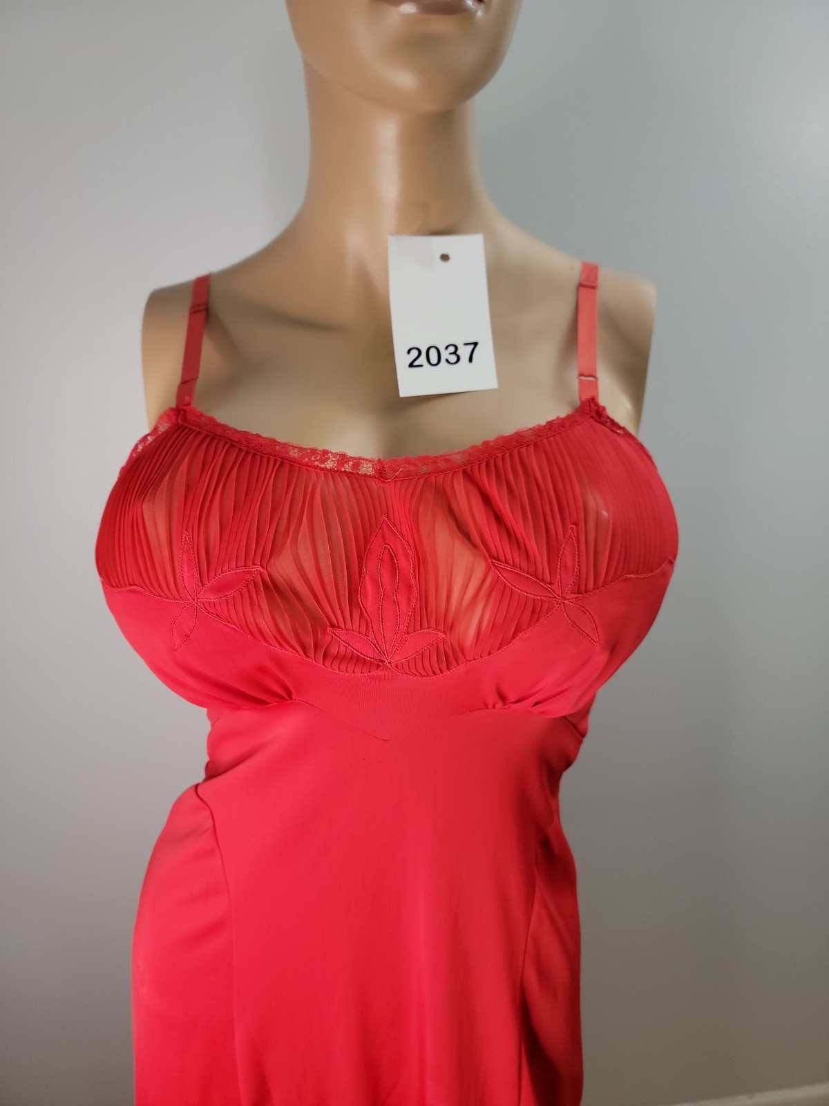 Vintage Charmode Tricot Nylon Red Full Slip Lace detail pleats Size 34