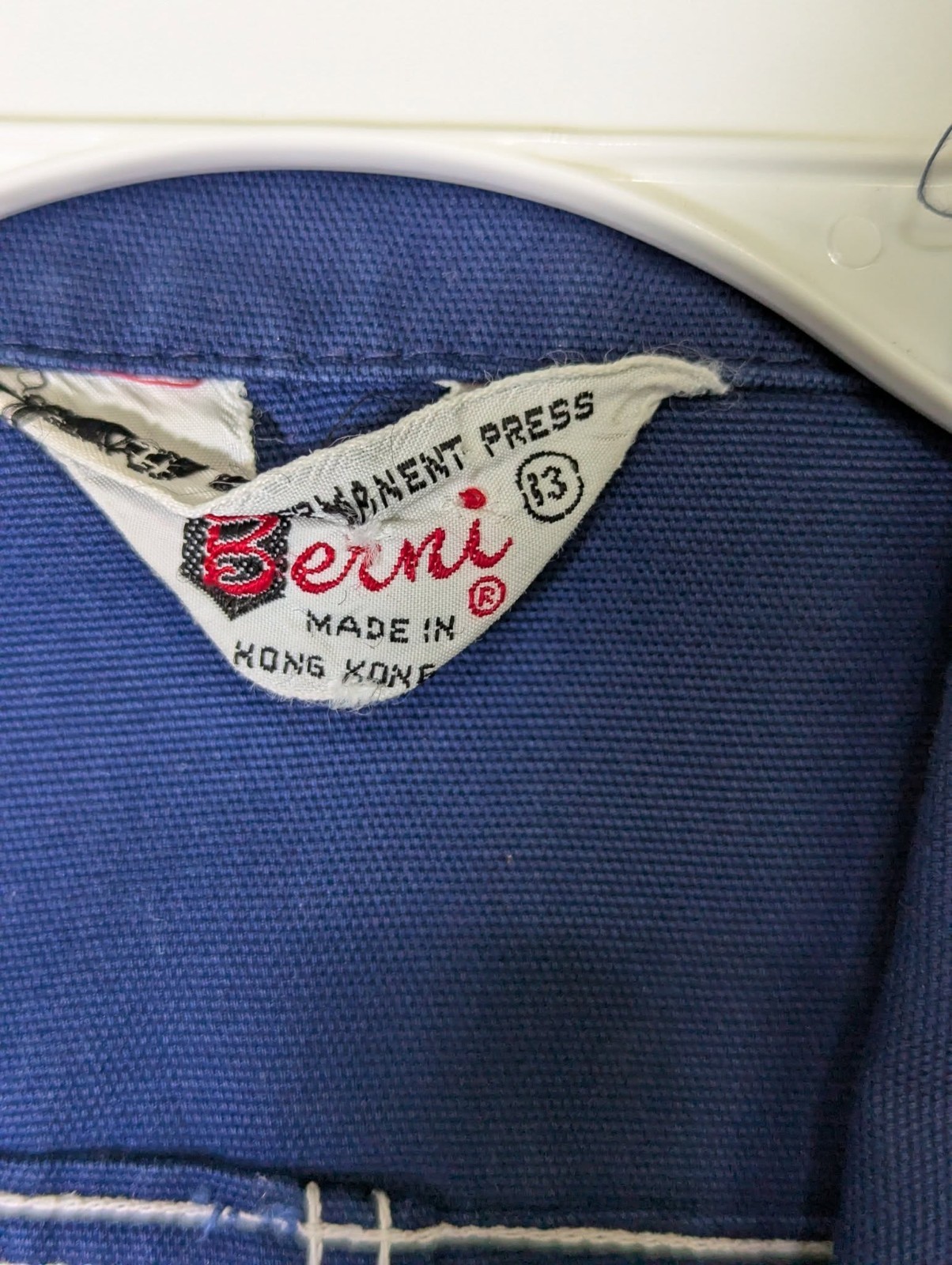 Berni woman&rsquo;s Button Up blouse Made In Hong Kong Vintage
