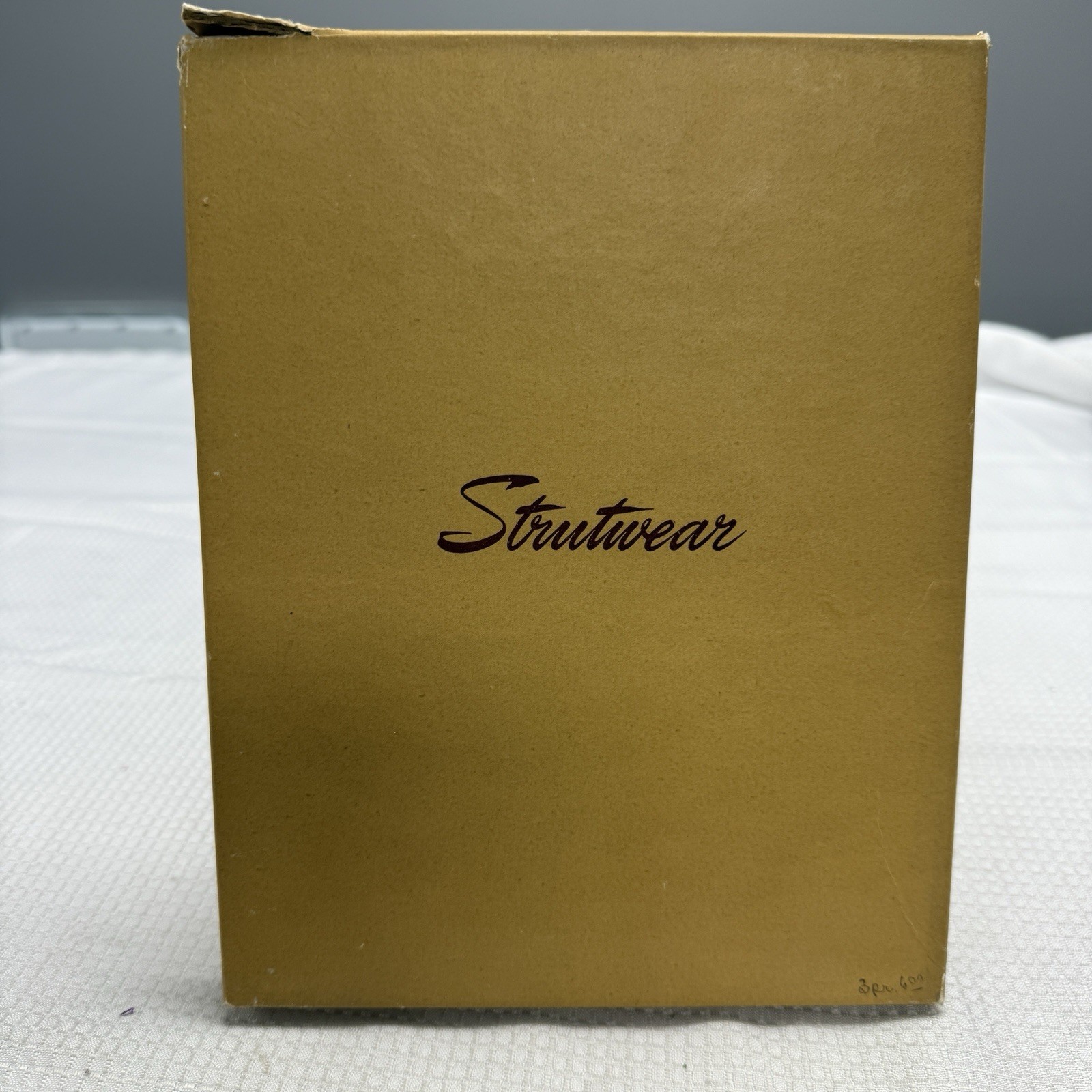 3 Pairs Vtg 50s Strutwear 202 Med Dove Gray 8.5 Nylon Stockings Seams New 1 Box