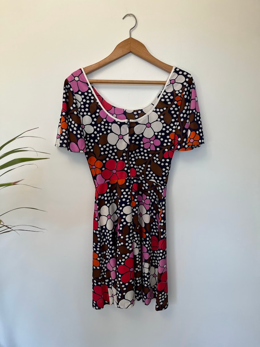 Vintage 1970s Groovy Floral Mini Dress Pop Art Mod Retro Warhol Print XS/S