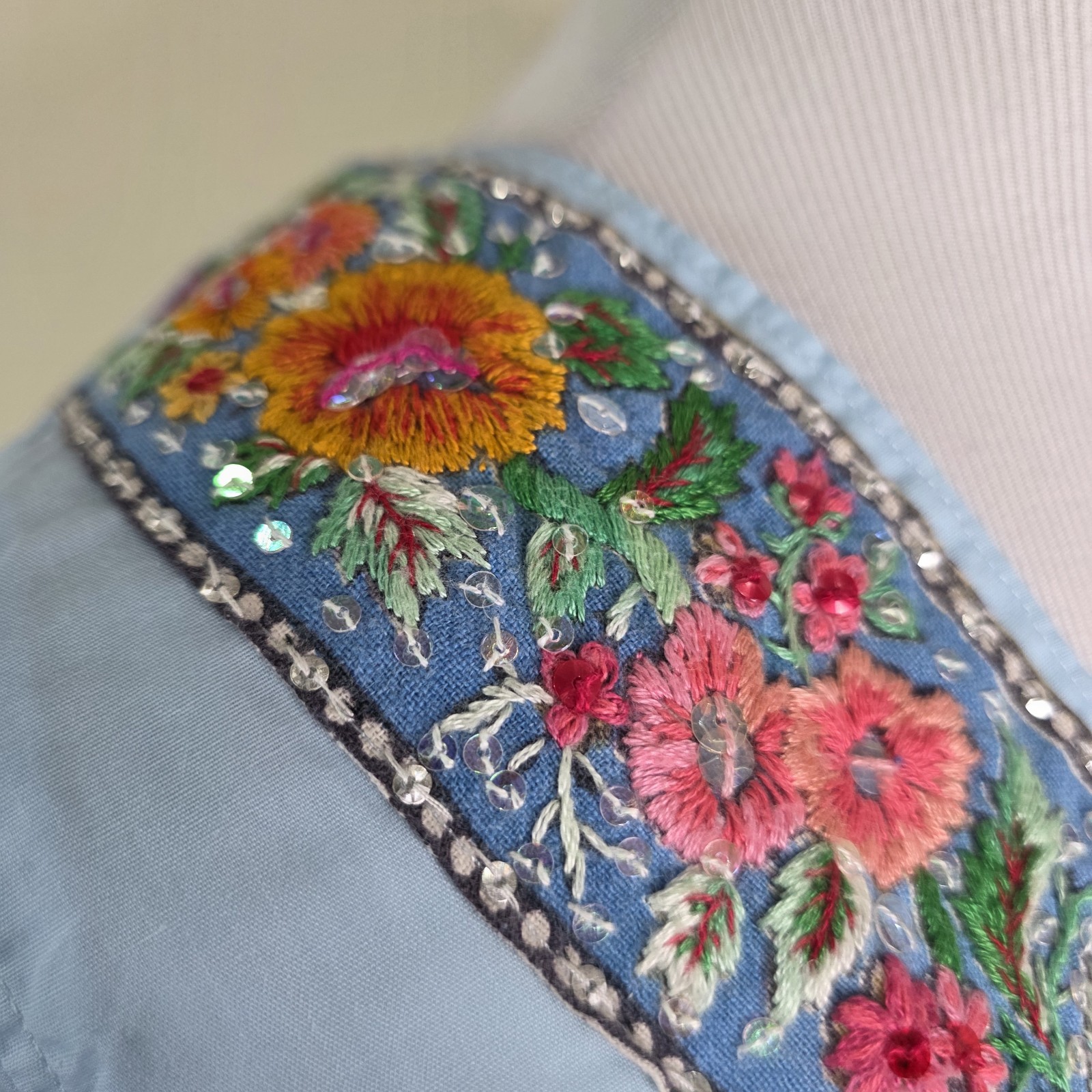 Vintage 1970&rsquo;s Women&rsquo;s Embroidered Handmade V neck Shirt Blouse Size M/L Peasant