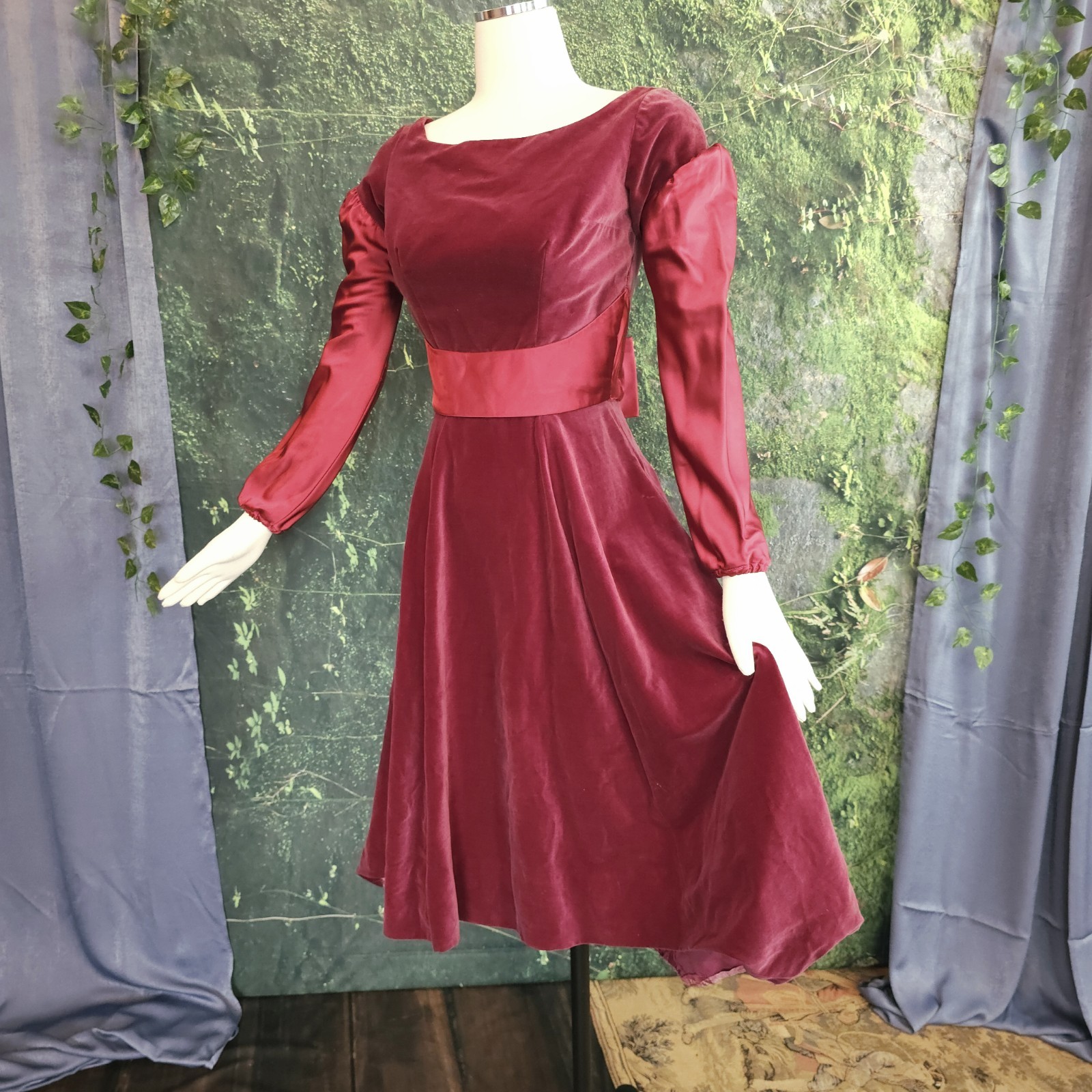 Vintage Medieval Renaissance Revival Red-ish Velvet Satin Sleeve Dress Gown AsIs