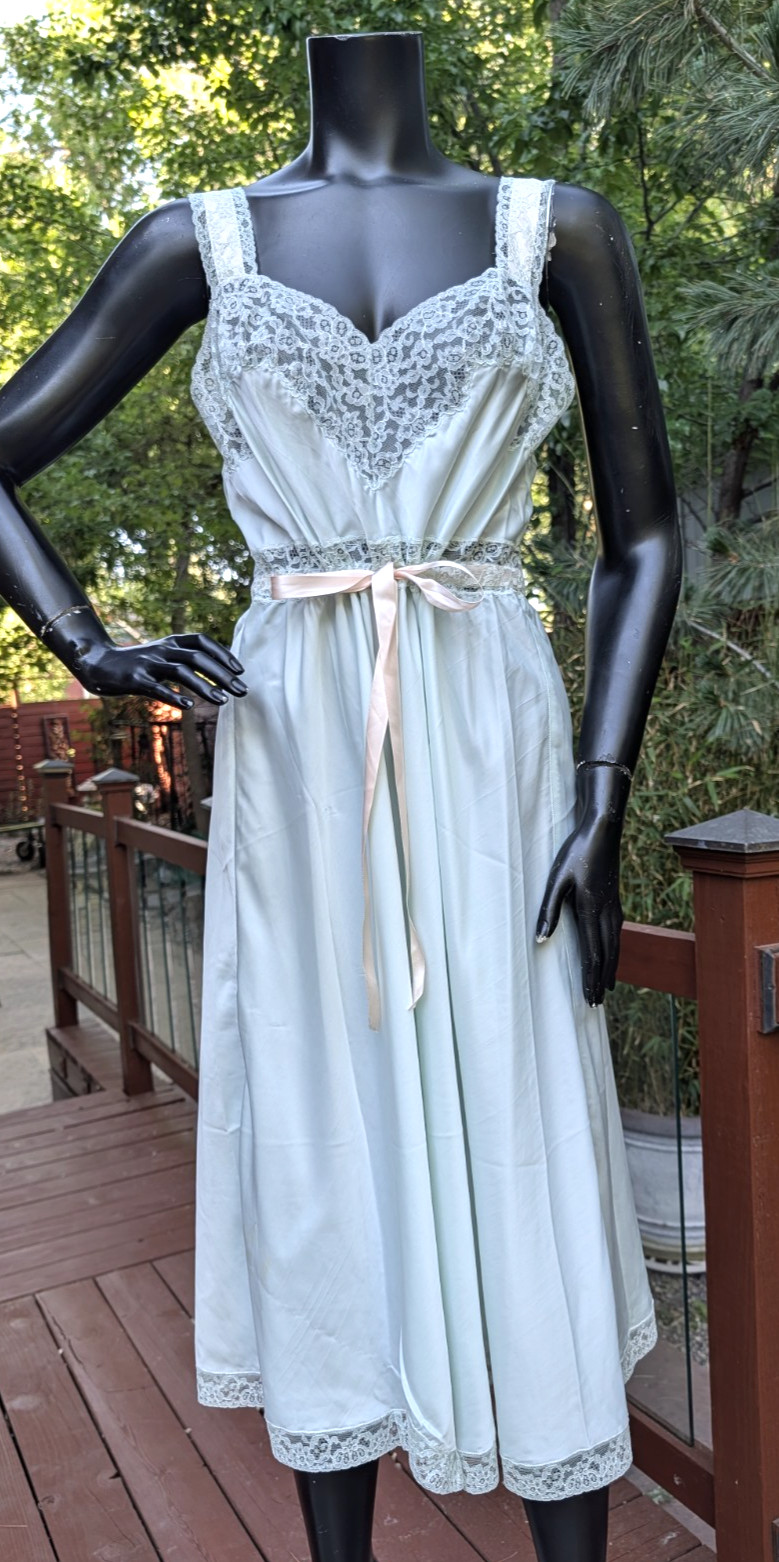 Vintage 50&rsquo;s Barbizon robin&rsquo;s egg blue lace pink satin ribbon Slip dress 36&Prime;bust
