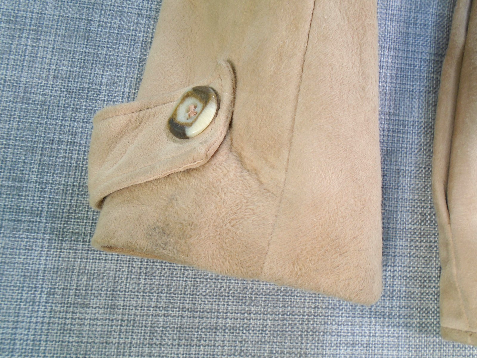Leathers by New England Women&rsquo;s Jacket Vintage 19&Prime; x 25&Prime; Made in USA, Has Wear