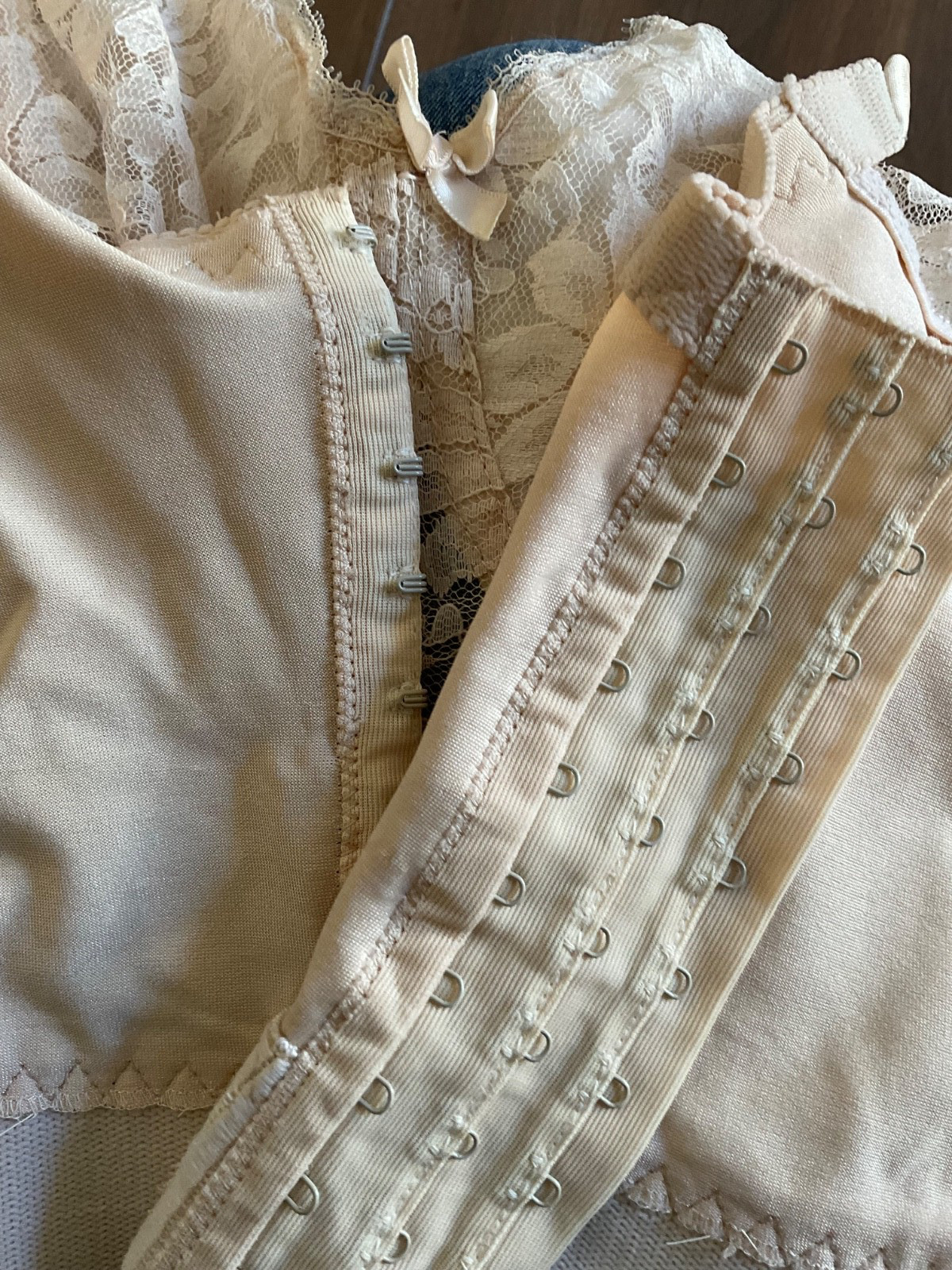 VTG Long Line Beige Bullet Bra Corset Bustier Cincher Shaper 34C Pin Up