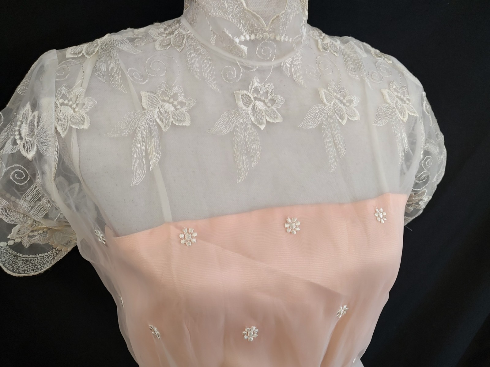 Vintage 80&rsquo;s does 50&rsquo;s Dress Peach Satin & White Lace Party Prom Formal Midi S