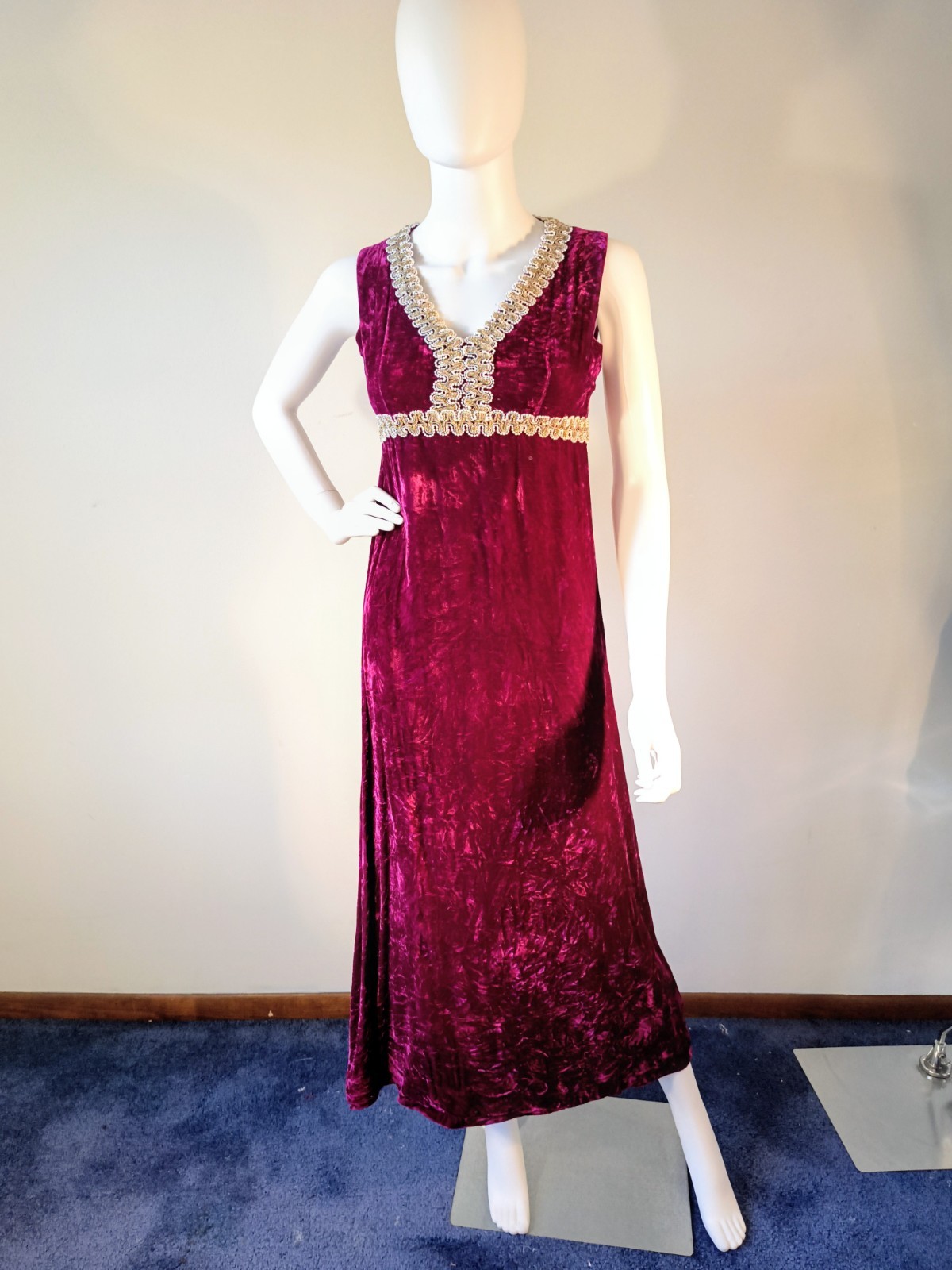 Vintage 1960&rsquo;s Stunning Fuschia Sleeveless Gown Sz Sm