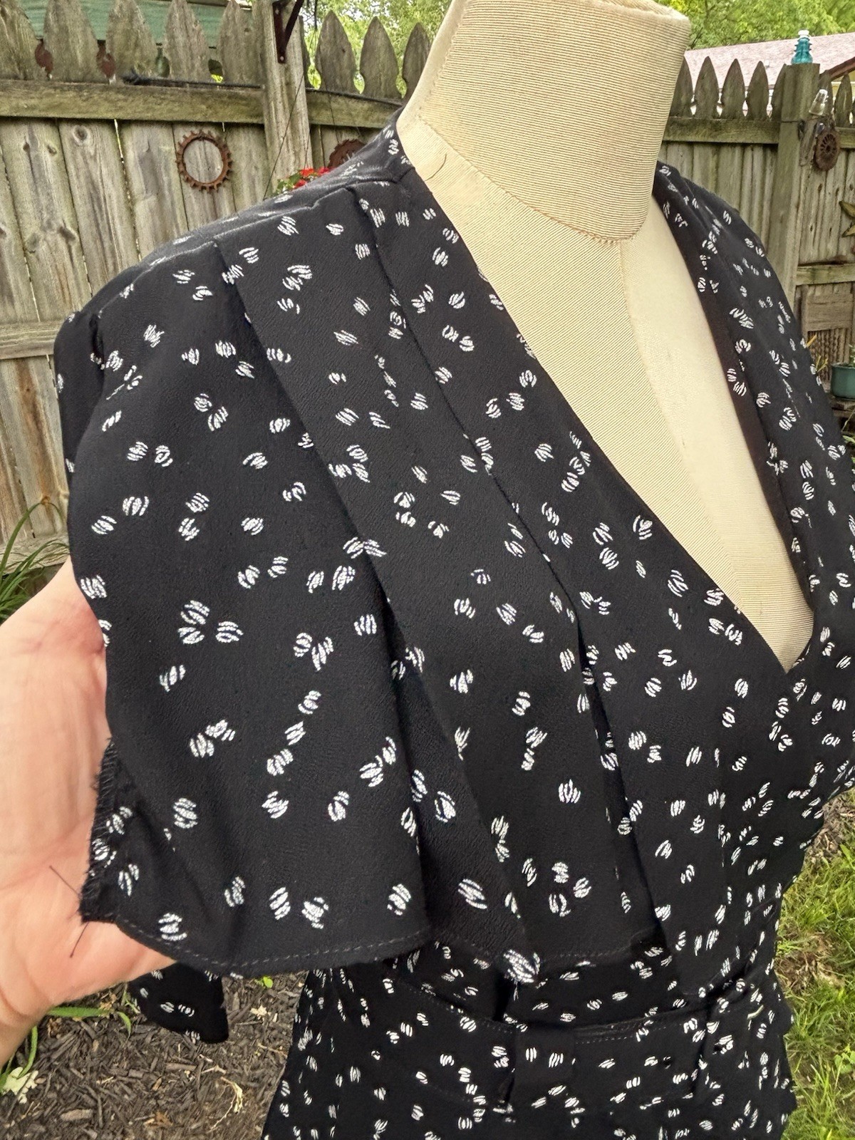 VTG Black Dress OOPS CALIFORNIA 80s does 40s Peplum Belt Sz 7/8 36x28x36&Prime;