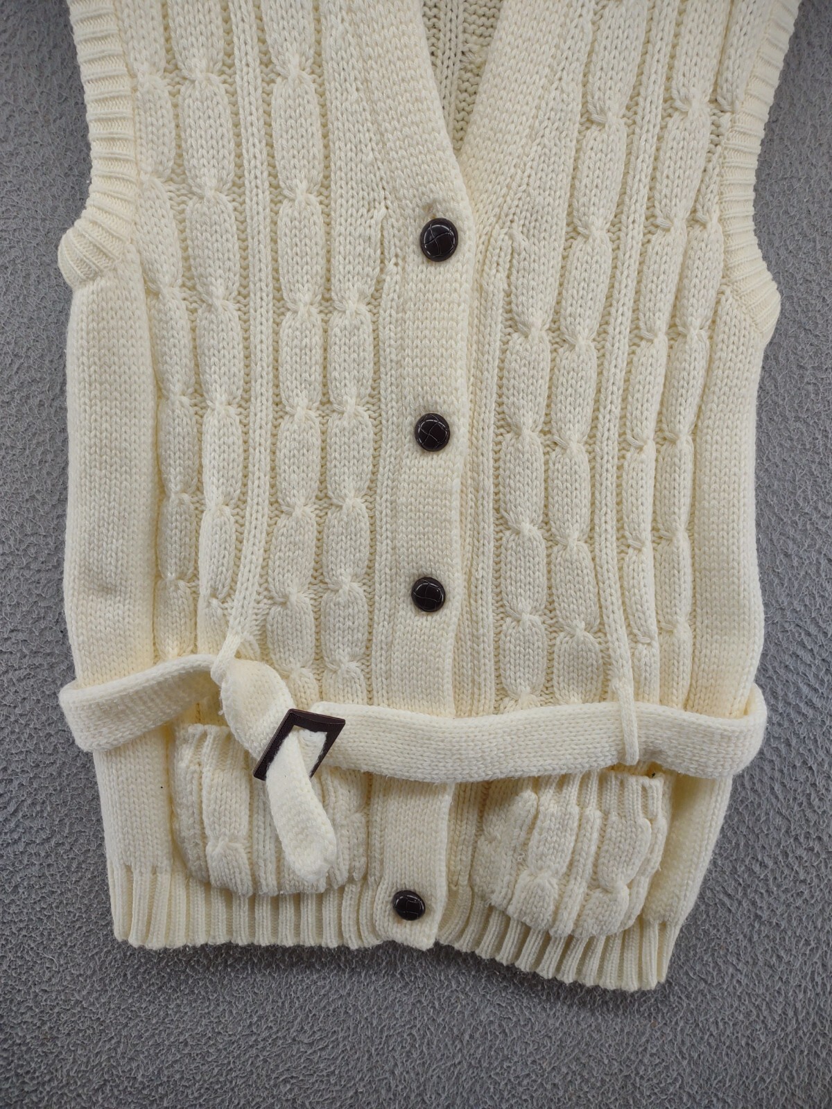 Vintage Hand Loomed Hand Full Fashioned Import Cable Knit Sleeveless Sweater L