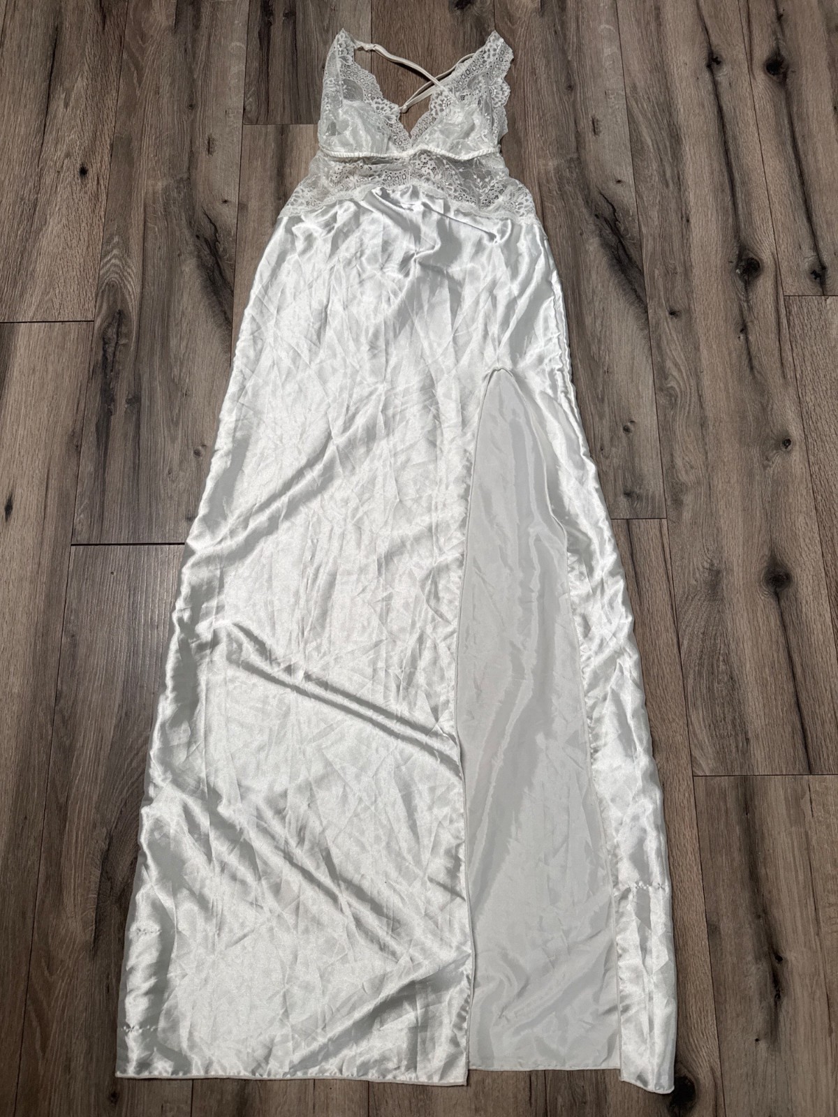 Fredericks Of Hollywood White Lace Satin Gown Size M Crisscross Straps & Side Sl