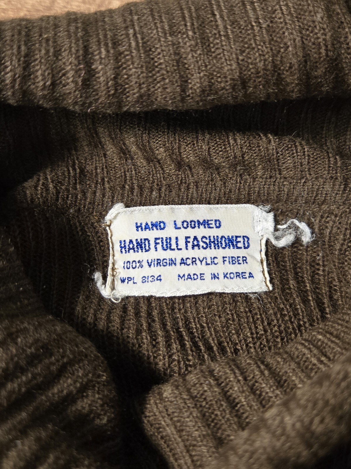 Vintage Hand Loomed Hand Full Fashioned 100% Acrylic Sweater Turtleneck Size L