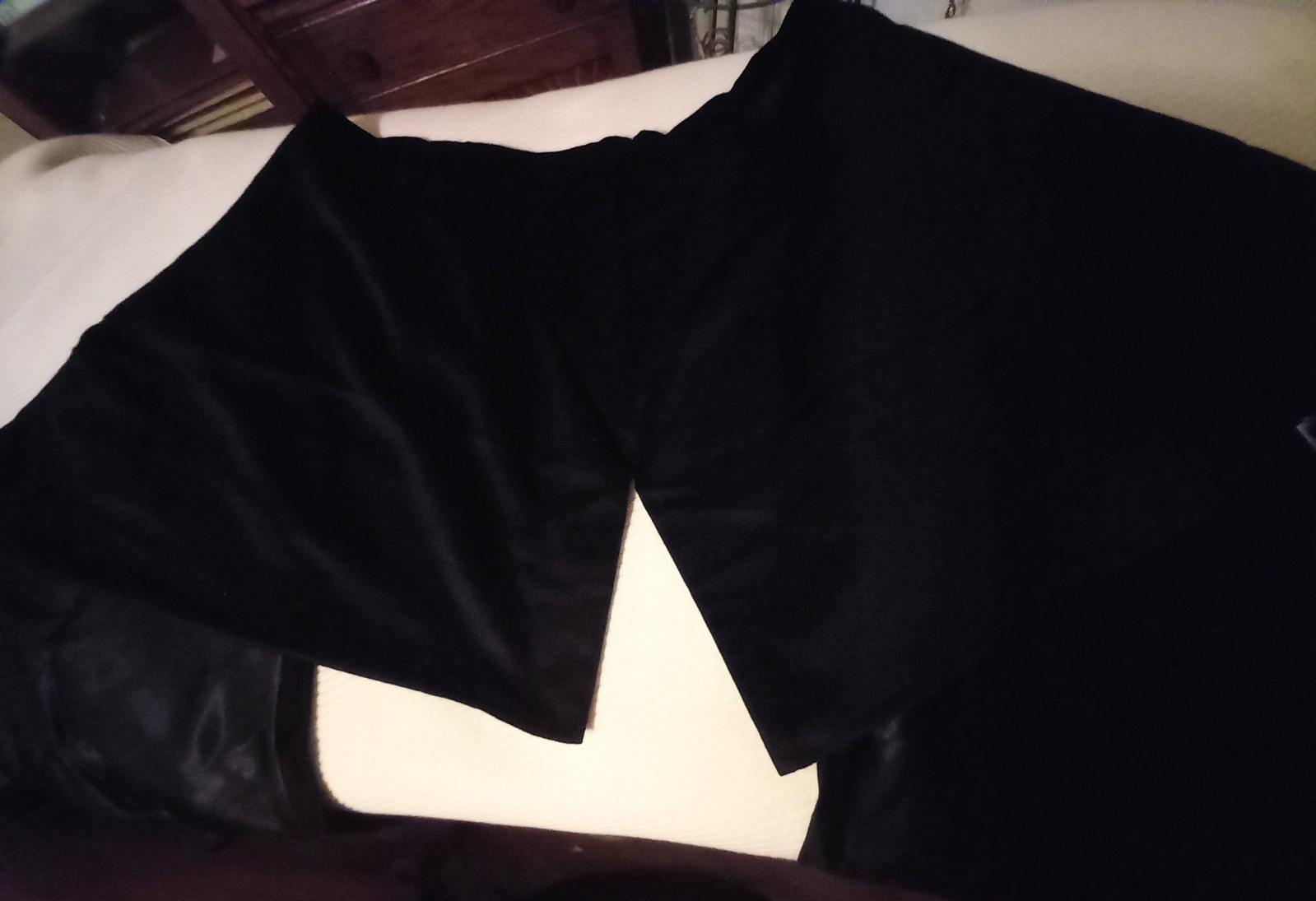 VTG 40s Opera cape, Blk, hand made, fur blend, elegant. Unusual bottom finish