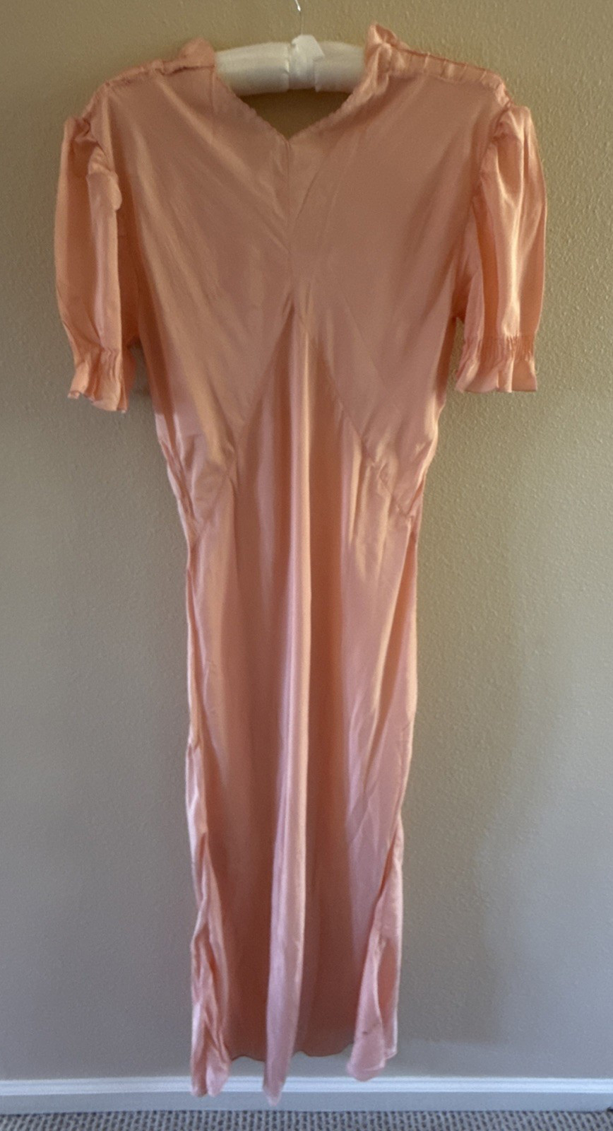 Vintage 1940&rsquo;s Italian 100% Silk Handmade Peach/Pink/Coral Nightgown Never Worn