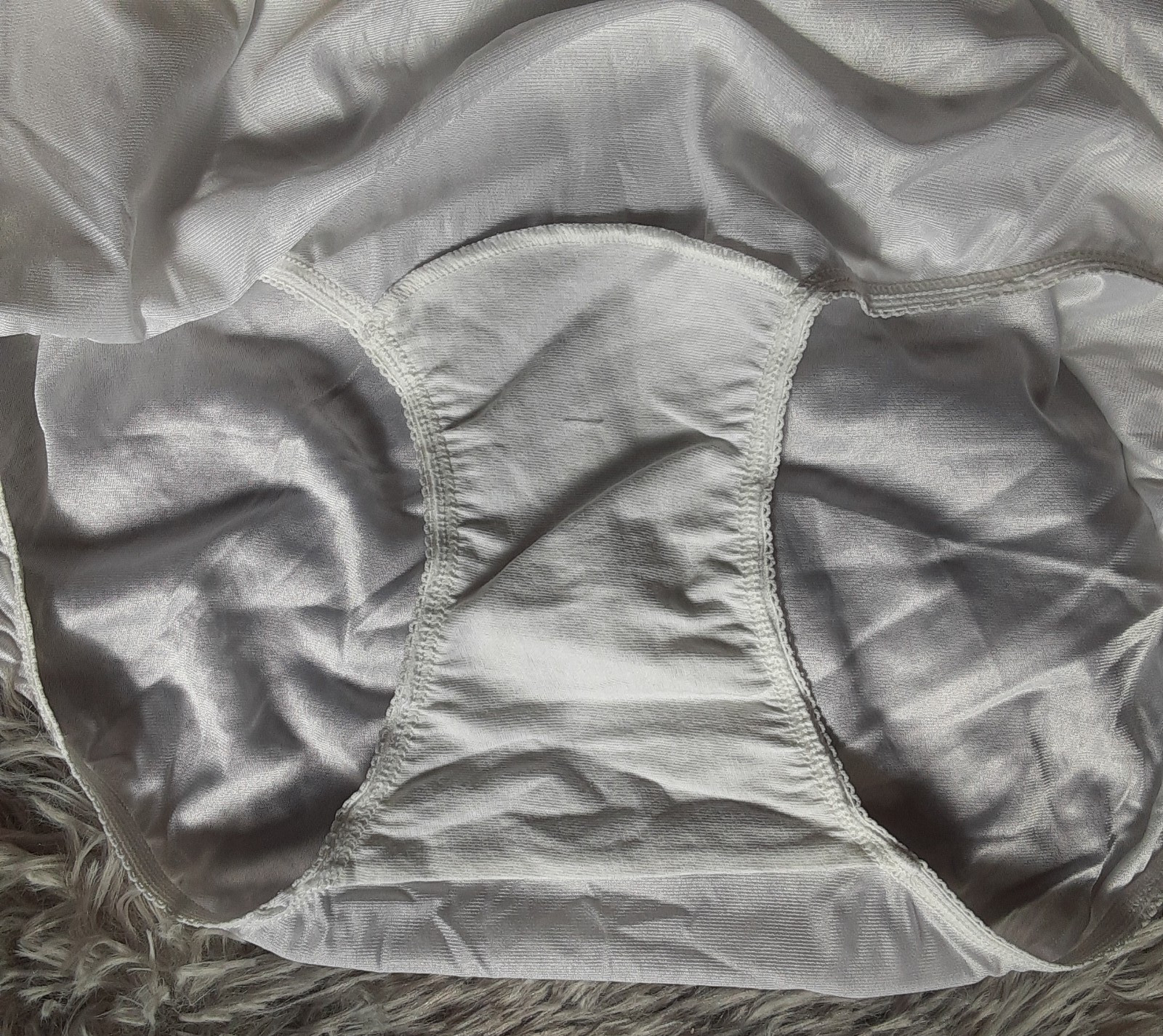 Vanity Fair Shiny Nylon Granny Panties Size 6 White Ravissant NWT Cotton Gusset