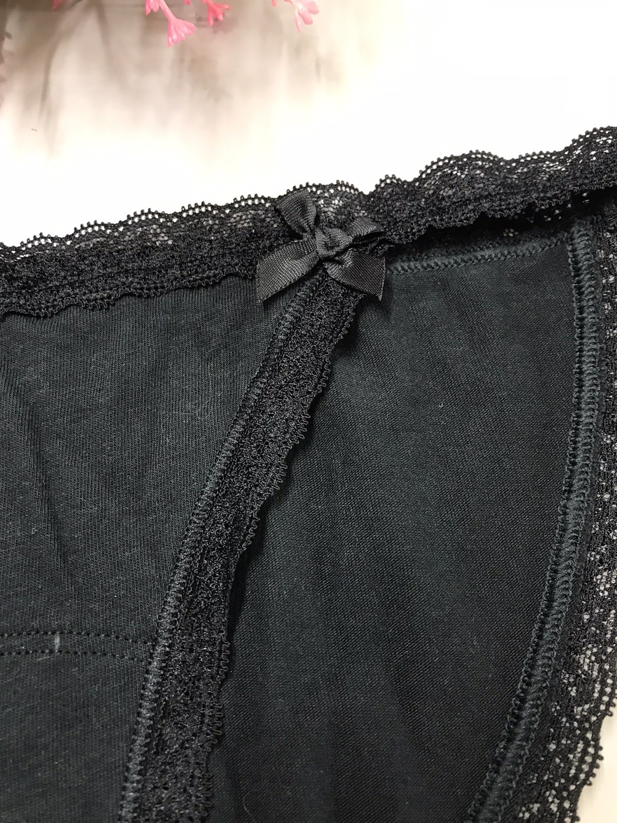 VGT Victoria&rsquo;s Secret Low String Bikini Sm Bows Scalloped Lace Trim Black RARE