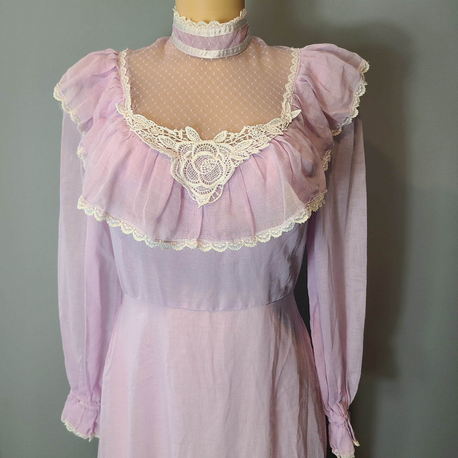 Vtg 70s Prairie Victorian Maxi Dress Sz Small Lavender Lace Flare Sleeve Fairy