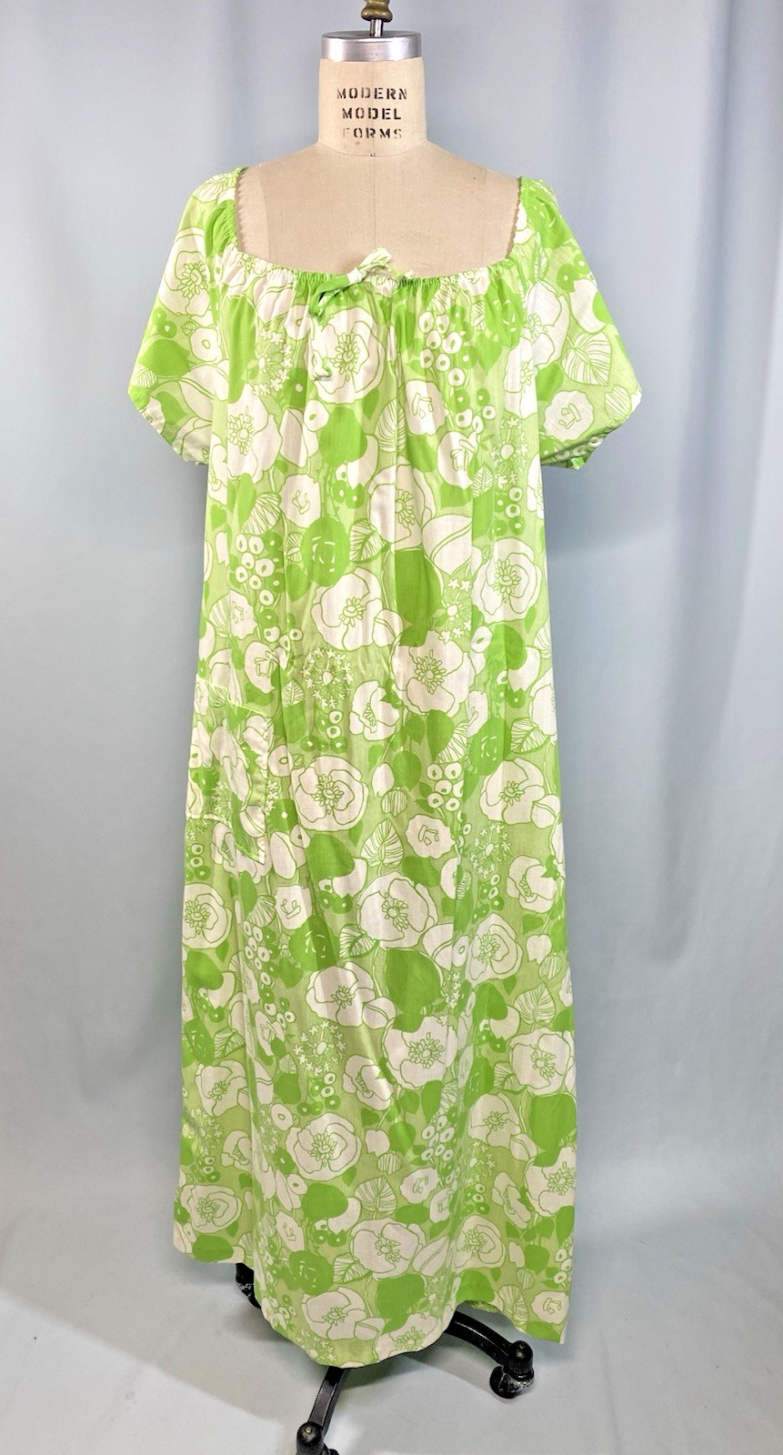 Vintage Nightgown SIZE MEDIUM 12 14 green long gown house dress SEARS