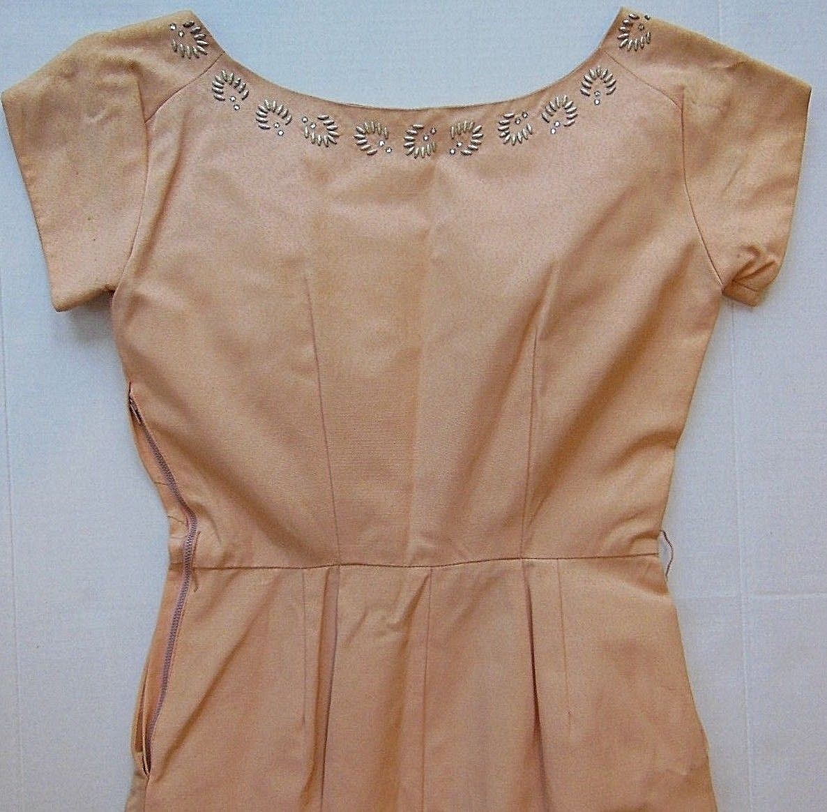 Vintage 1950&rsquo;s PEACHY PINK FAILLE DRESS Metal Rhinestones Embellishment – Size S