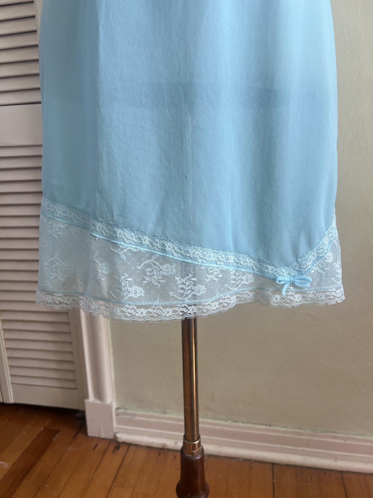 Vintage 1950s Vassarette Blue Nylon Tricot Crepelon Lace Slip Dress Size 34 S