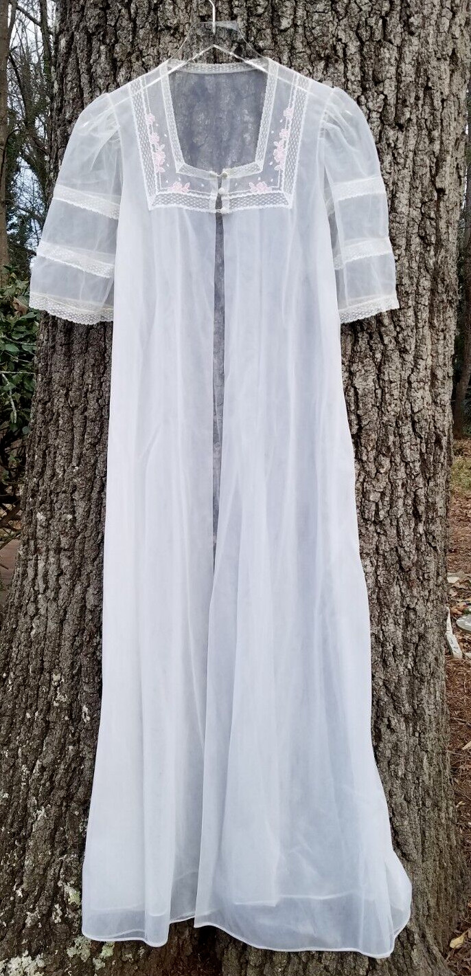 VNTG Sheer Lace Peignoir Housecoat Romantic Floaty Demure Pink Flowers Bridal S