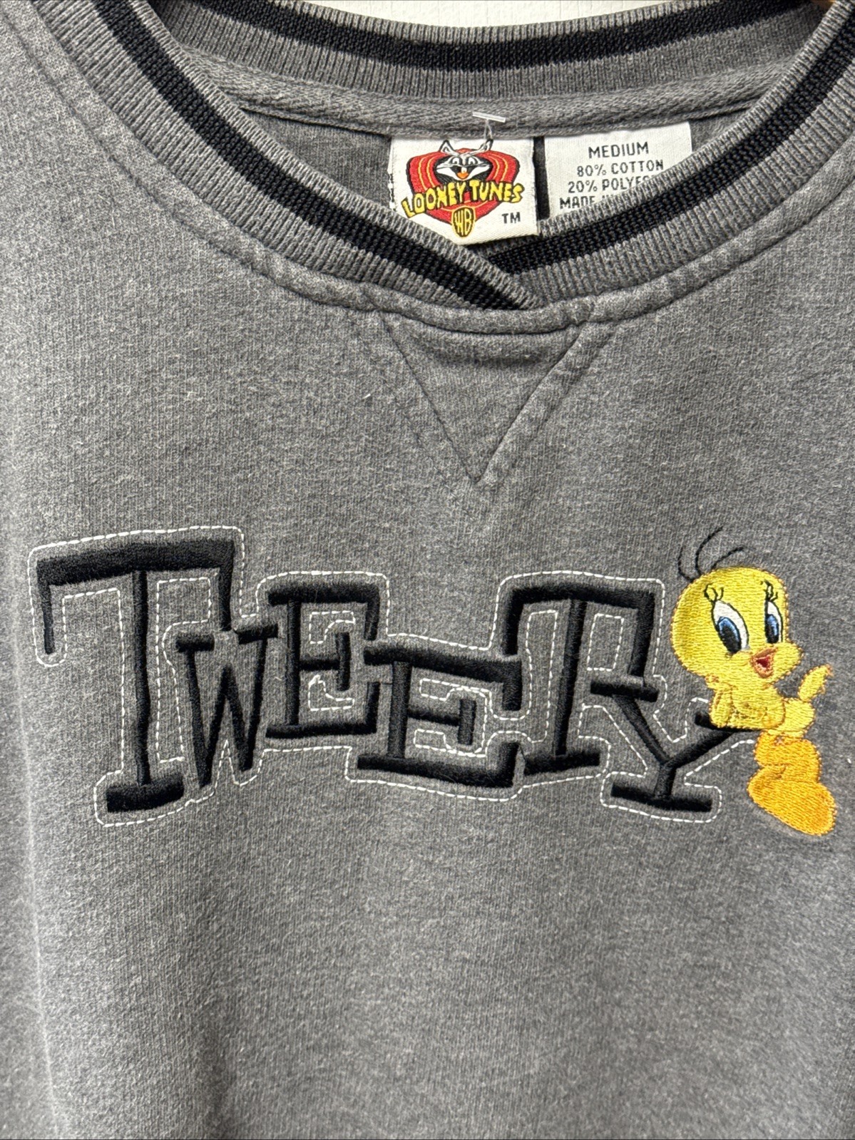 Tweety Bird Looney Tunes Sweatshirt Pullover Vintage 2001 Grey Size Medium