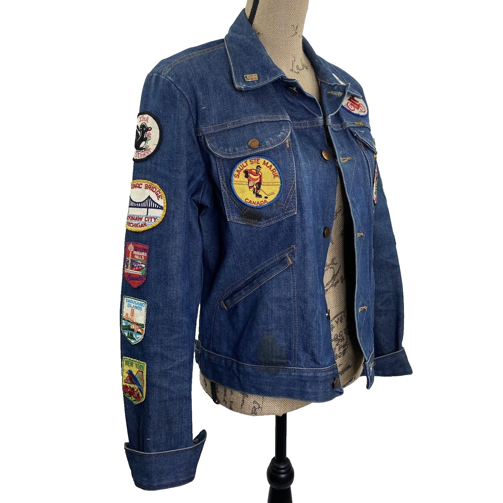 Vintage Wrangler Patches & Pins Denim Jacket Ladies Size 38 SMALL 4-Pocket Biker