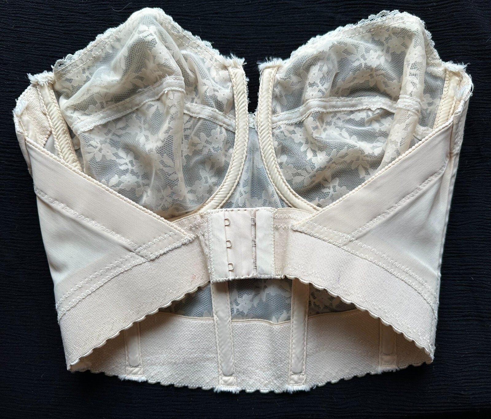 Vintage BACKLESS YOUNG SMOOTHIES Strapless Long Bra Lace Beige Size 34D READ