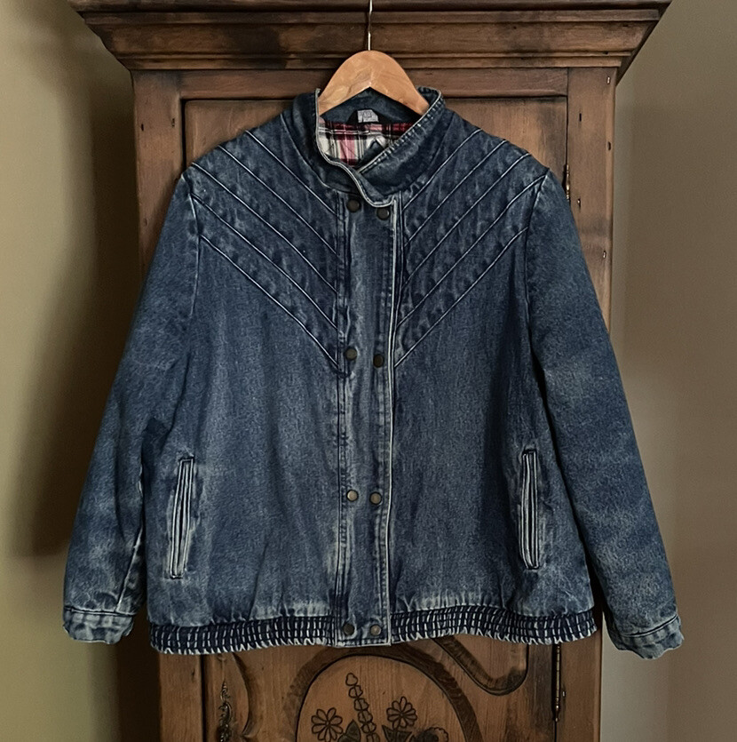 VTG YR Womens Size 20.5 Double Snap Quilt Lined Distressed Blue Jean Jacket