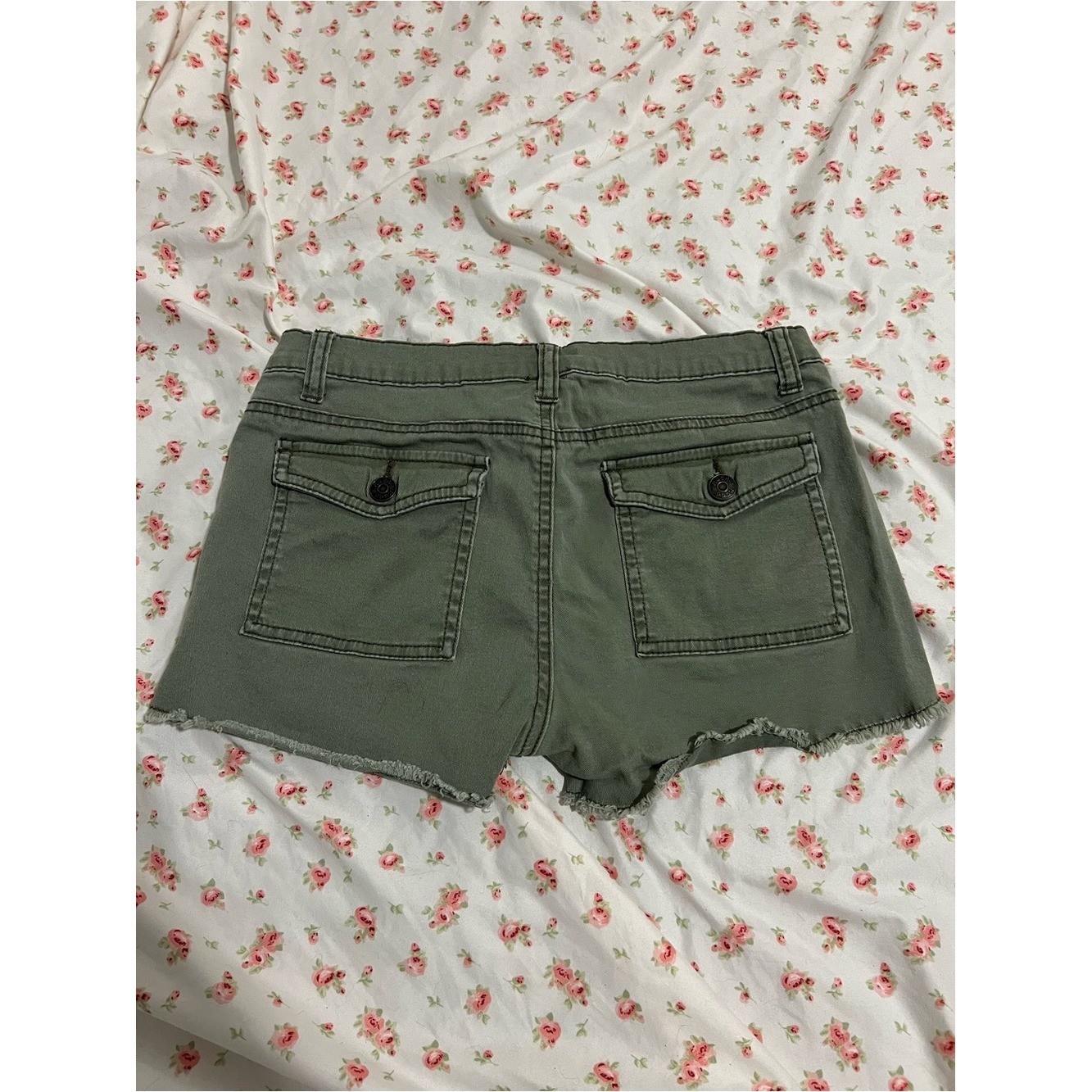 vintage low rise green cargo mini shorts